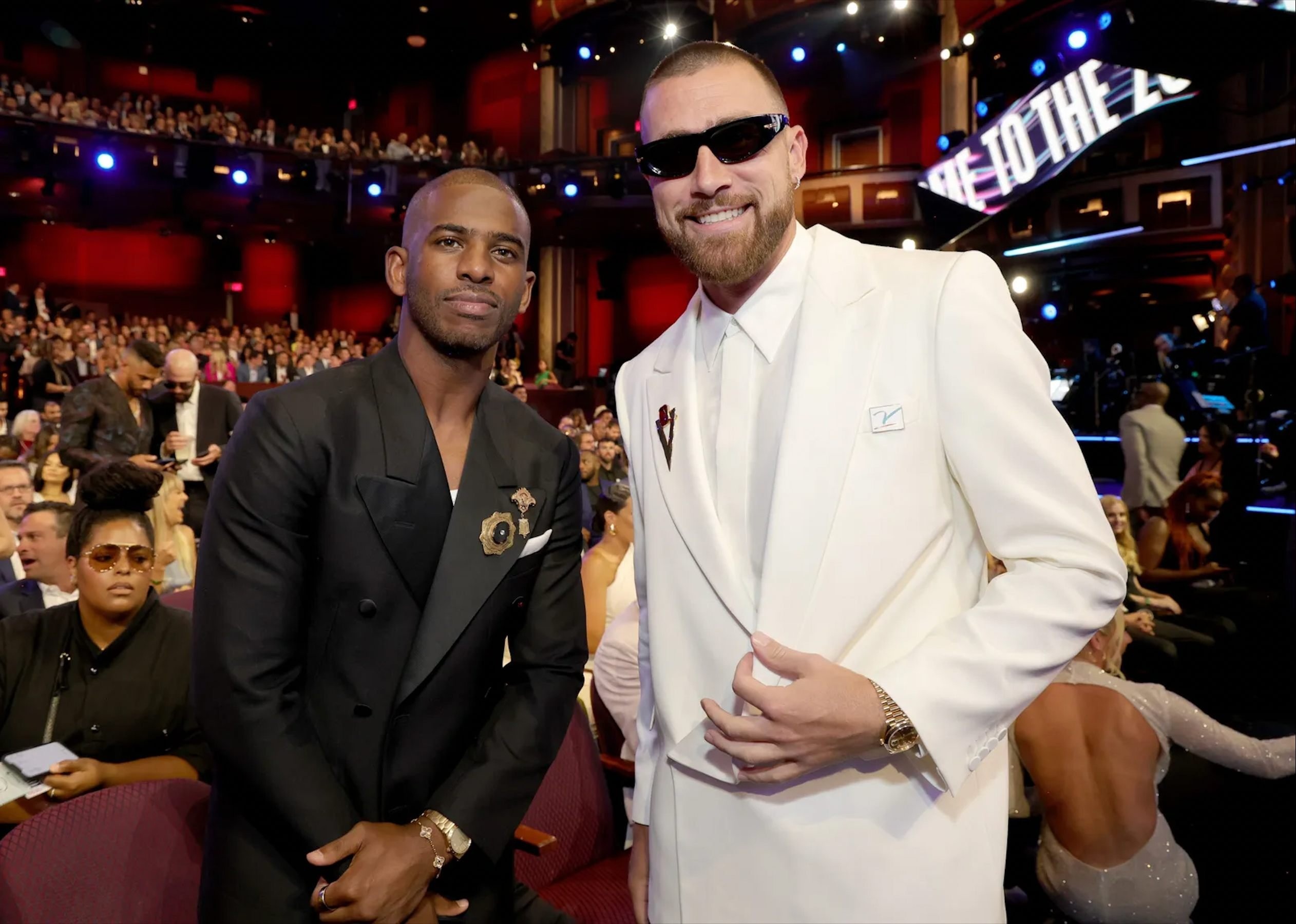 Taylor Swift dong ho anh 3