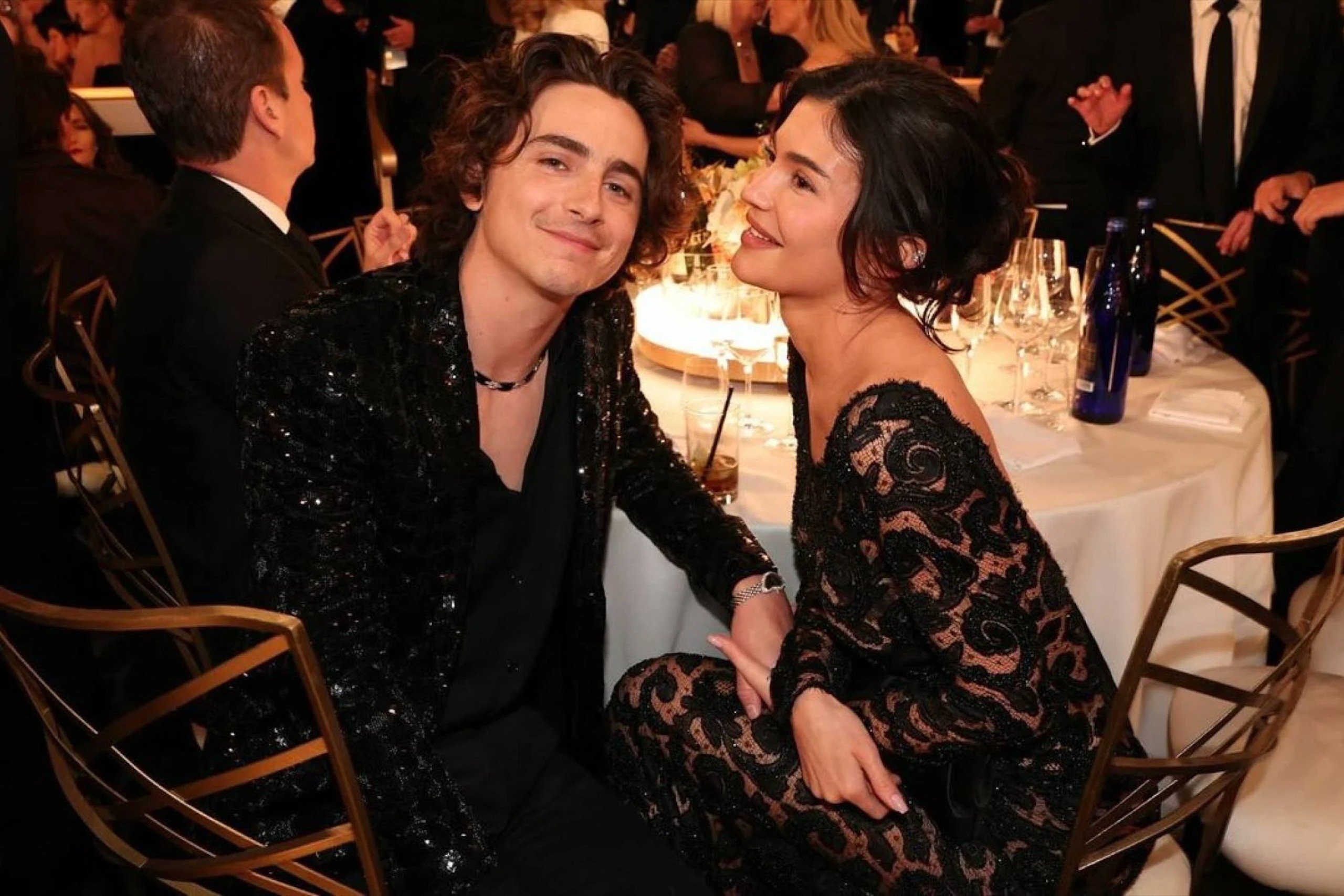 Timothee Chalamet dong ho anh 1