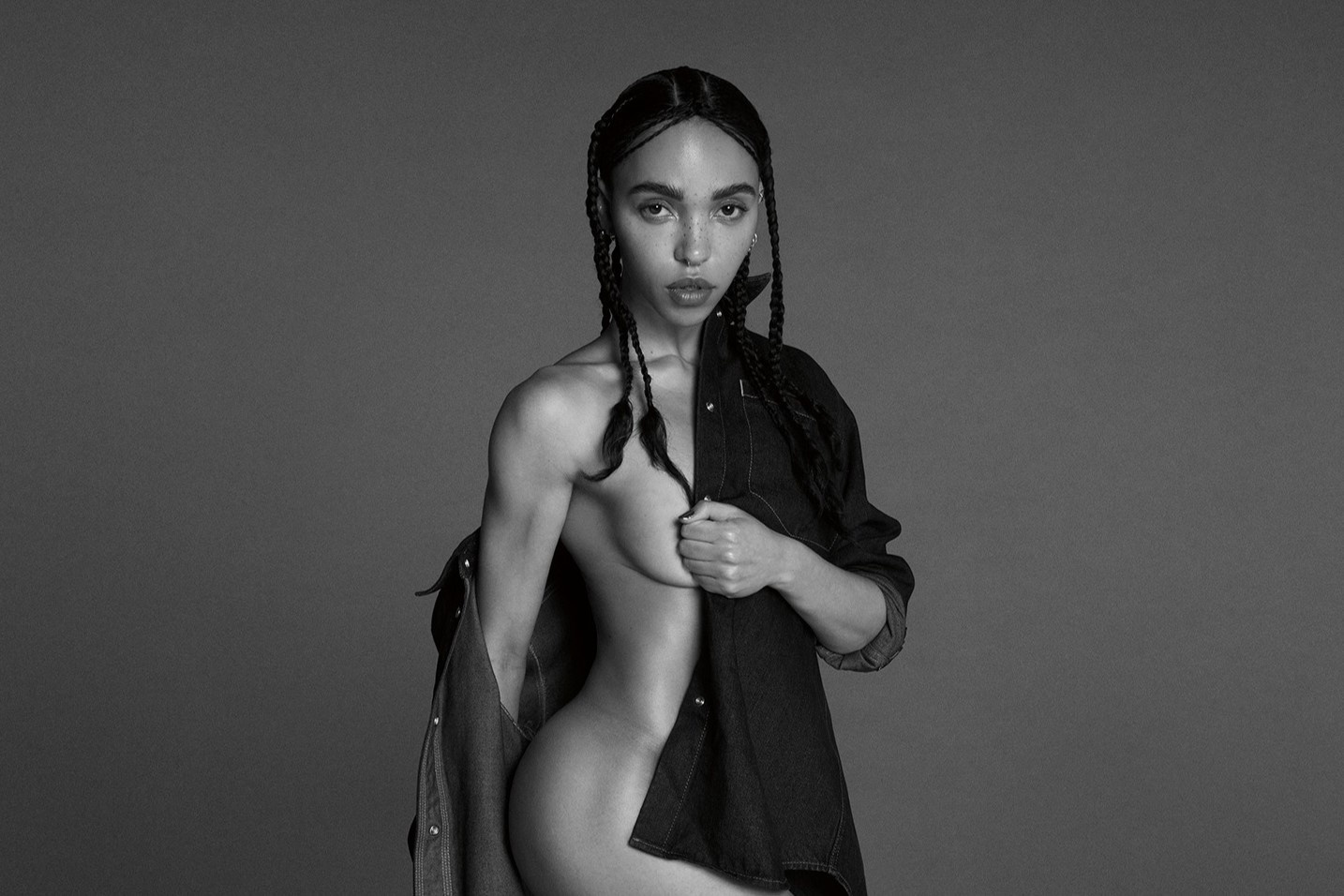 Tieu chuan kep dang sau bo anh bi gan nhan 'goi duc' cua Calvin Klein hinh anh