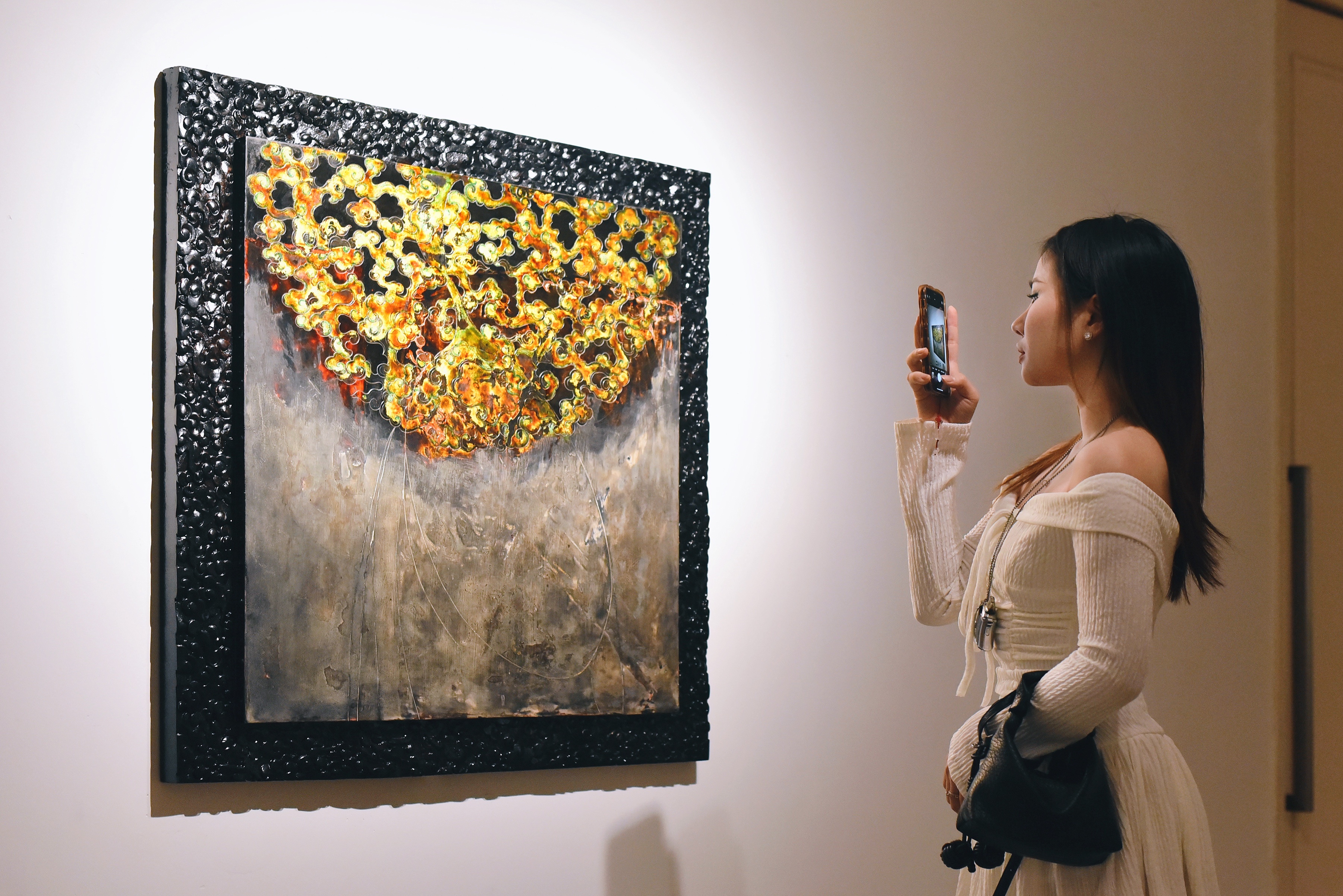 trien lam Nguyen Hoa,  loi gio duong may,  mo art space anh 2