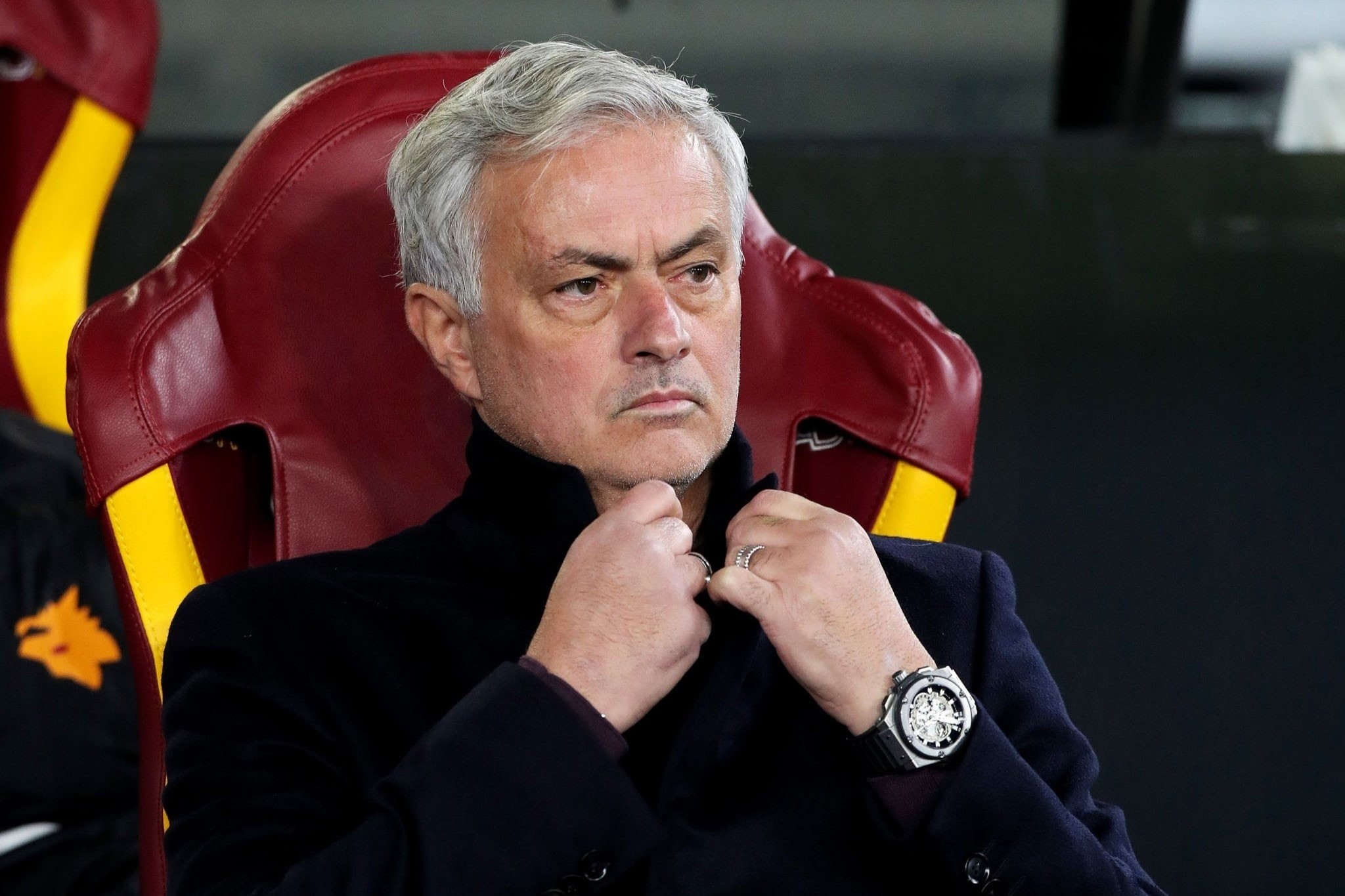 BST dong ho cua HLV 'bi sa thai 6 lan' Mourinho hinh anh