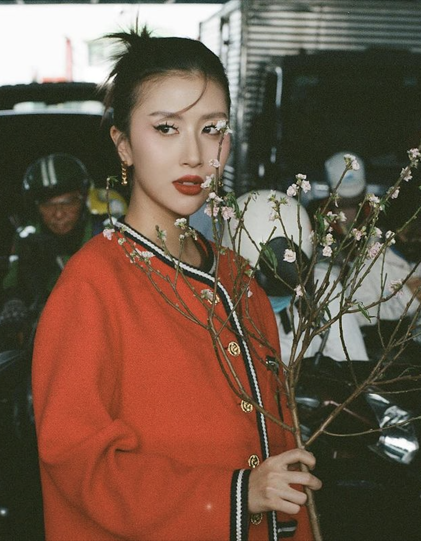 Newsfeed Rate,  sao mạng Việt,  local brand Việt ảnh 11 Newsfeed Rate,  sao mang Viet,  local brand Viet anh 11