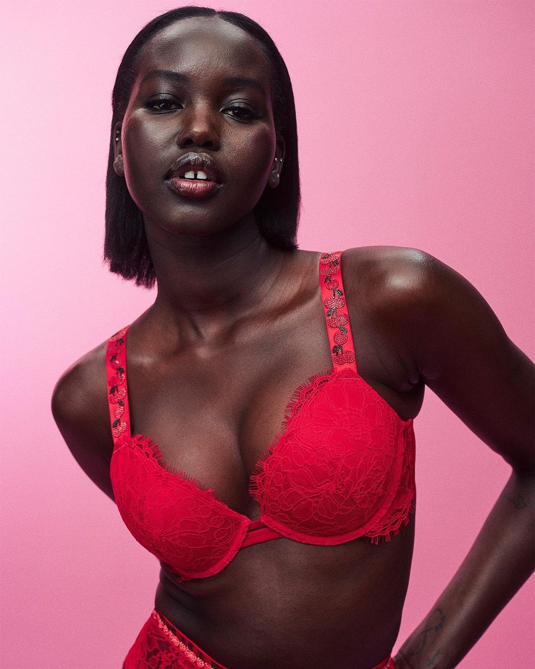 do lot Valentine,   Rihanna,  Lana Del Rey anh 16