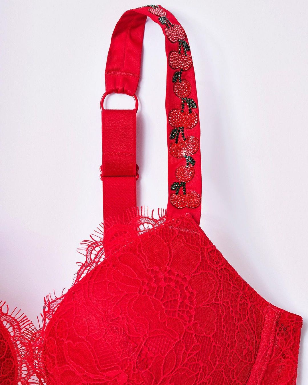 do lot Valentine,   Rihanna,  Lana Del Rey anh 17