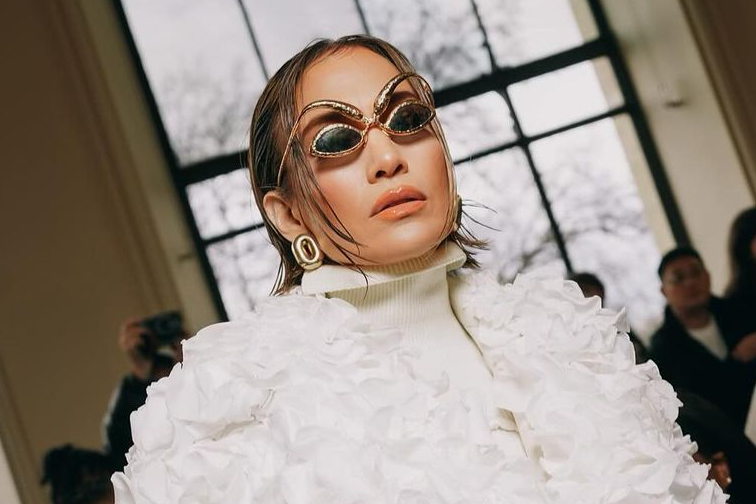 5 bo canh doc la nhat Tuan le thoi trang cao cap Paris hinh anh