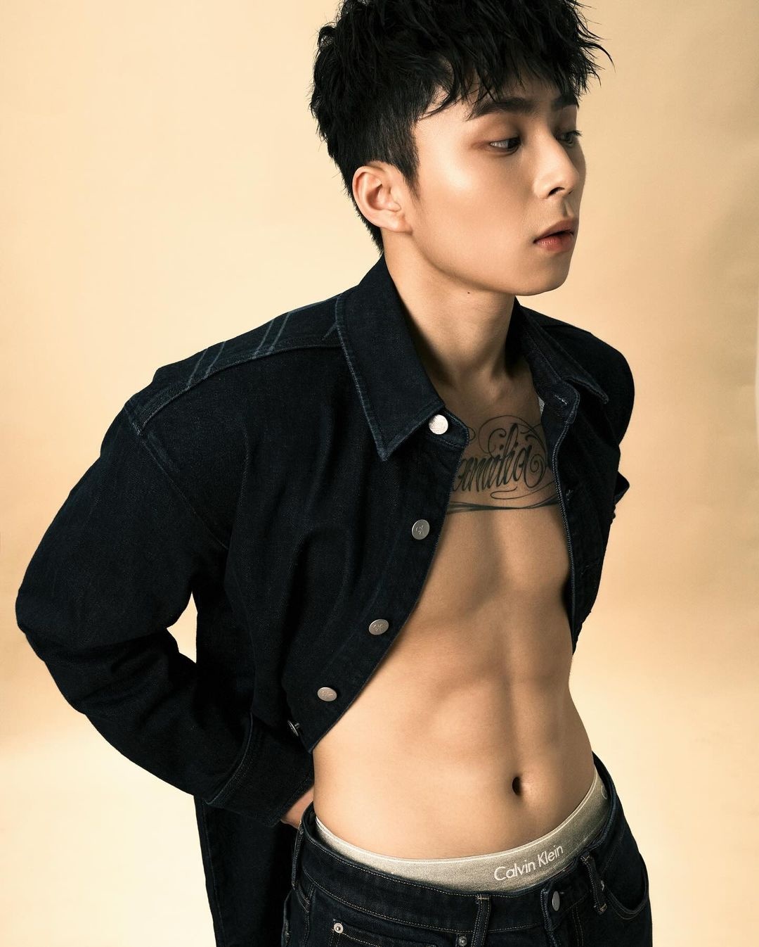 BST Tet,  Gucci,  Burberry,  Ho Ngoc Ha,  Van Mai Huong anh 8