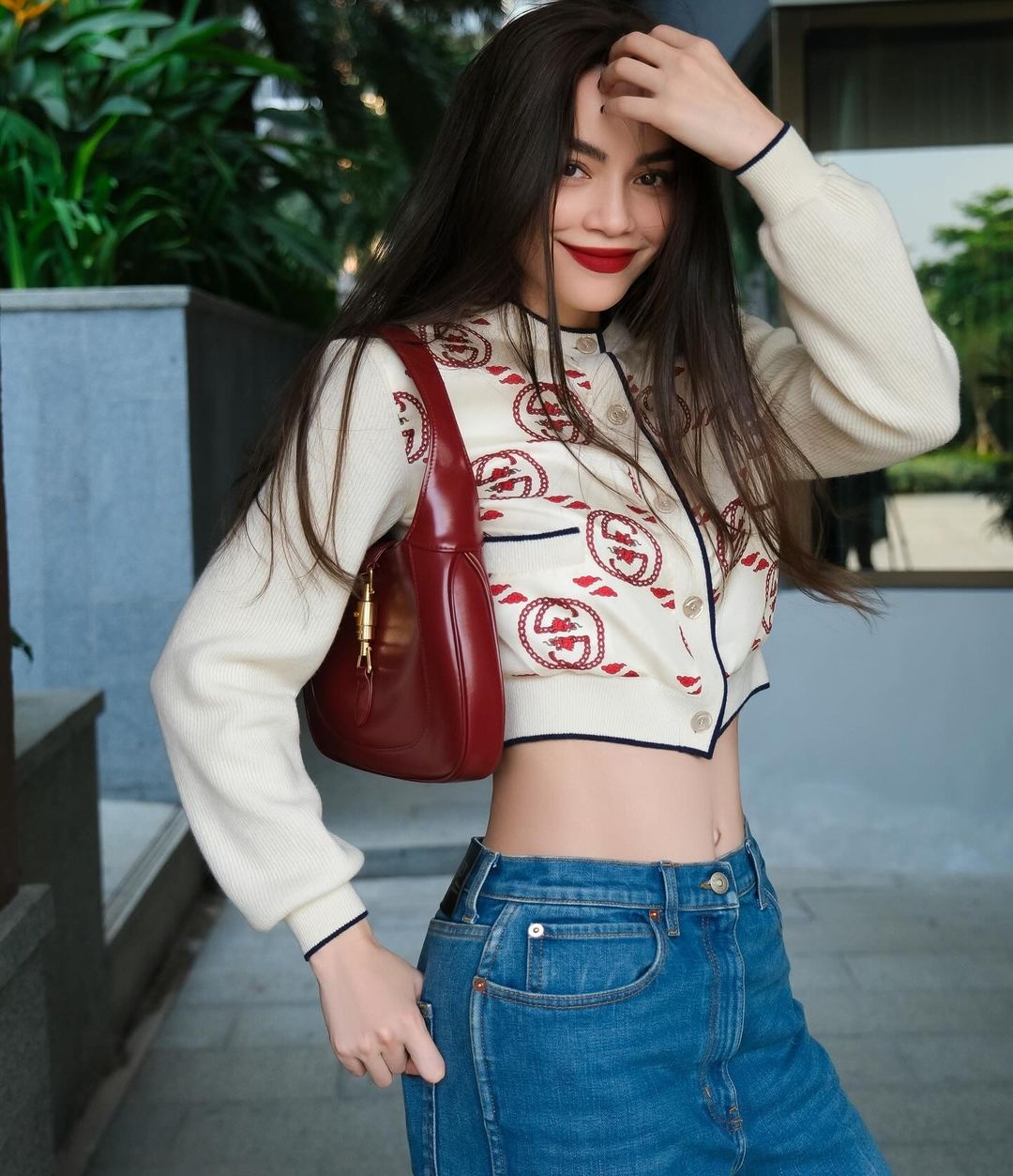 BST Tet,  Gucci,  Burberry,  Ho Ngoc Ha,  Van Mai Huong anh 12