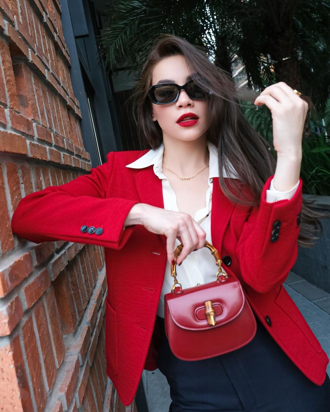 BST Tet,  Gucci,  Burberry,  Ho Ngoc Ha,  Van Mai Huong anh 9