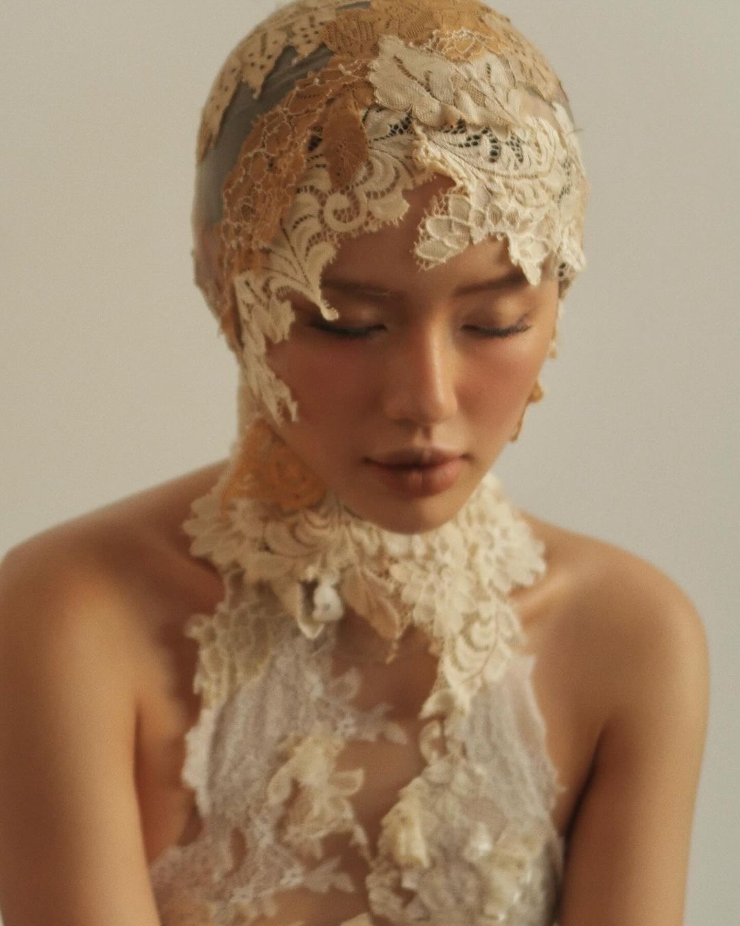 Newsfeed Rate,  Binz,  Chau Bui anh 3