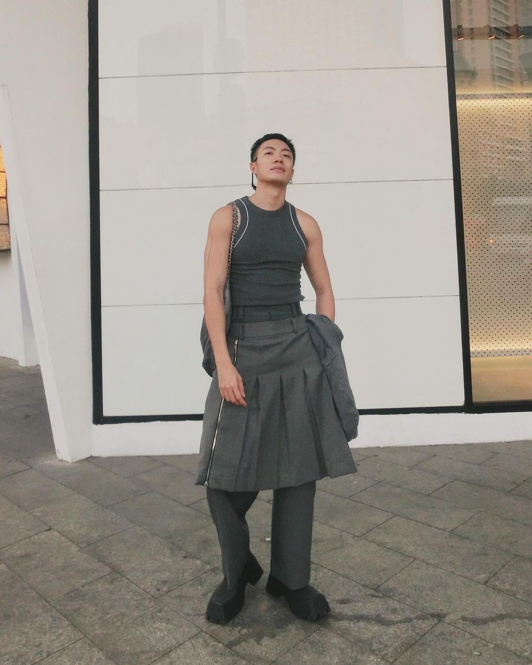 Newsfeed Rate,  Le Bong,  Sok Vy,  em gai Tran Thanh anh 11