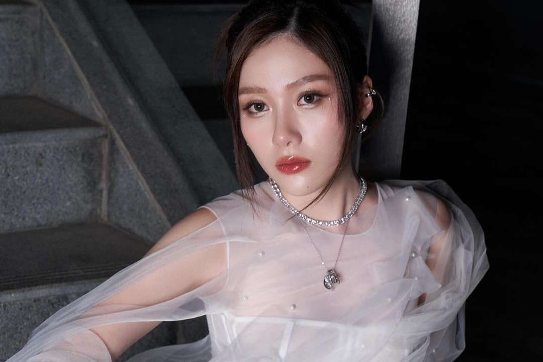 Newsfeed Rate: Em gai Tran Thanh mat diem vi ruom ra hinh anh