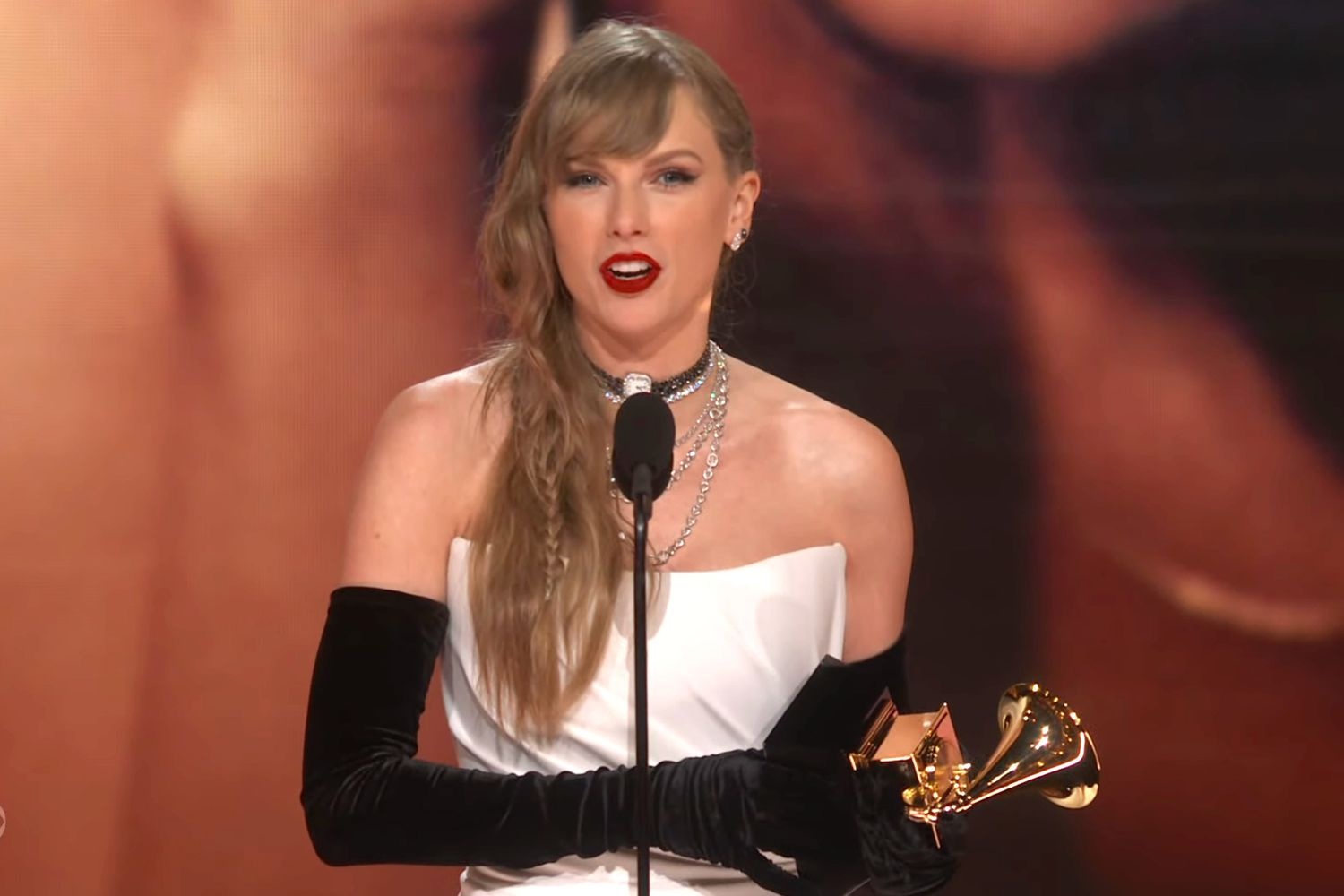 đồng hồ Taylor Swift,  Grammy ảnh 2 dong ho Taylor Swift,  Grammy anh 2