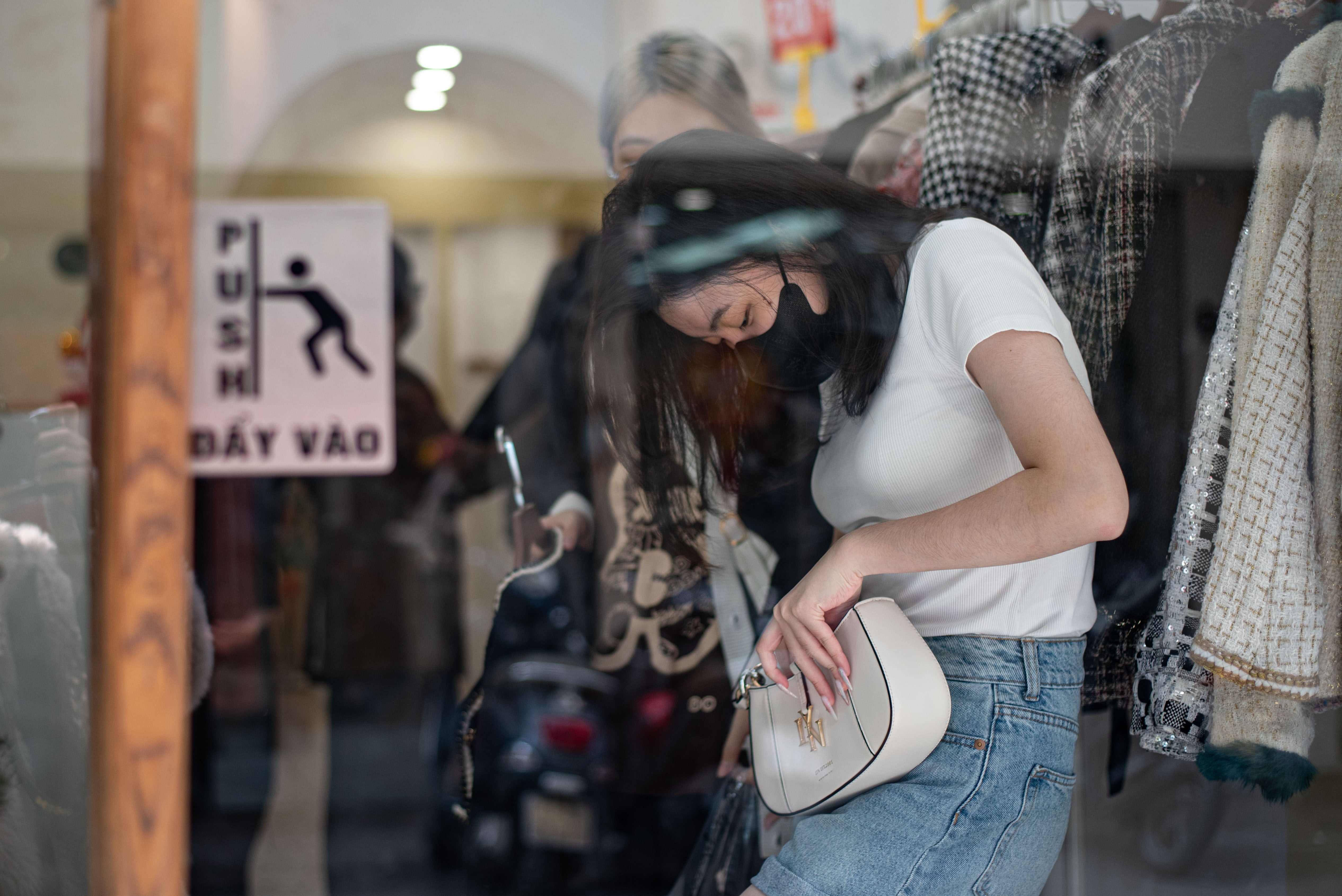 pho mua sam,  dang van ngu,  Tet Am lich anh 3