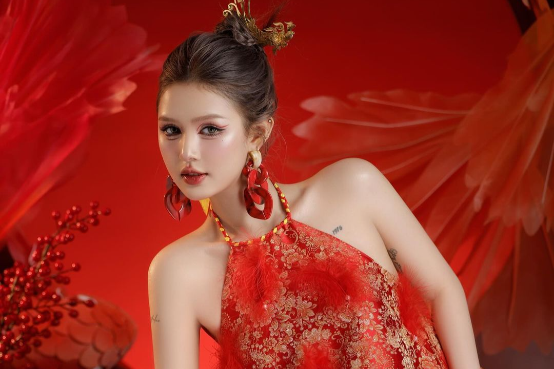 Xoai Non, Linh Truong lang xe yem dao, ao ba ba don Tet hinh anh