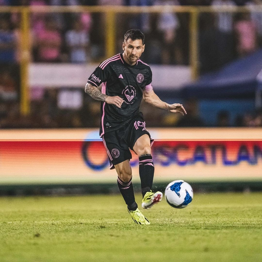 nước hoa của Messi,  Messi,  bóng đá ảnh 7 nuoc hoa cua Messi,  Messi,  bong da anh 7
