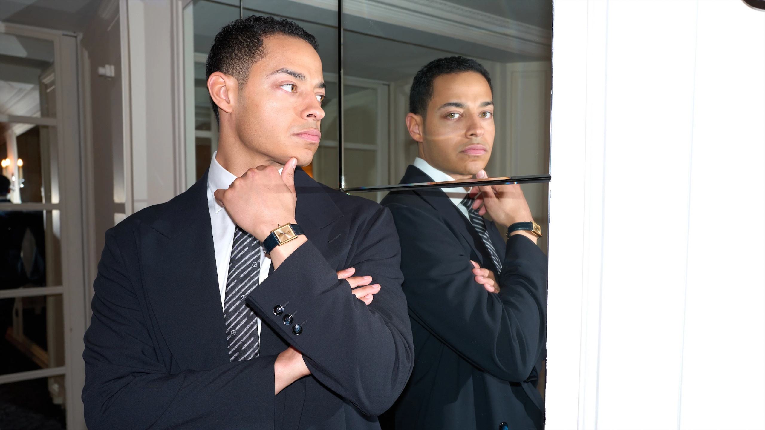 Cartier, Tank Louis Cartier Limited Edition, Daryl McCormack anh 1