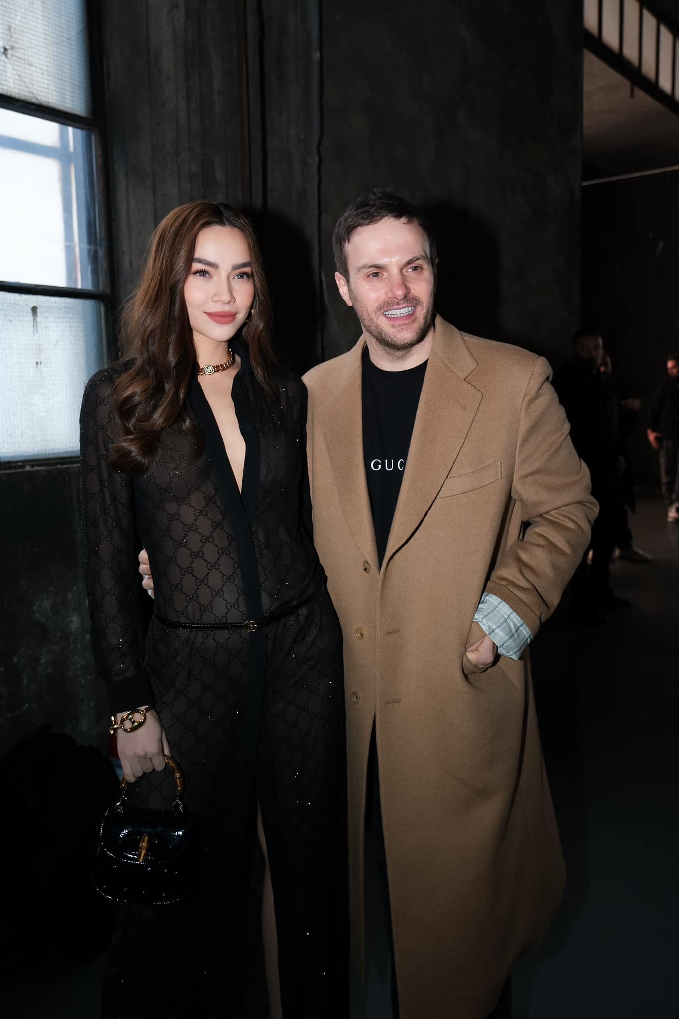 Hồ Ngọc Hà,  Milan Fashion Week, tuần lễ thời trang Milan,  bạn thân Gucci,  fashionista Việt Nam,  Cô đơn trên Sofa,  Quỳnh Anh Shyn,  Alex Fox ảnh 4 Ho Ngoc Ha,  Milan Fashion Week, tuan le thoi trang Milan,  ban than Gucci,  fashionista Viet Nam,  Co don tren Sofa,  Quynh Anh Shyn,  Alex Fox anh 4