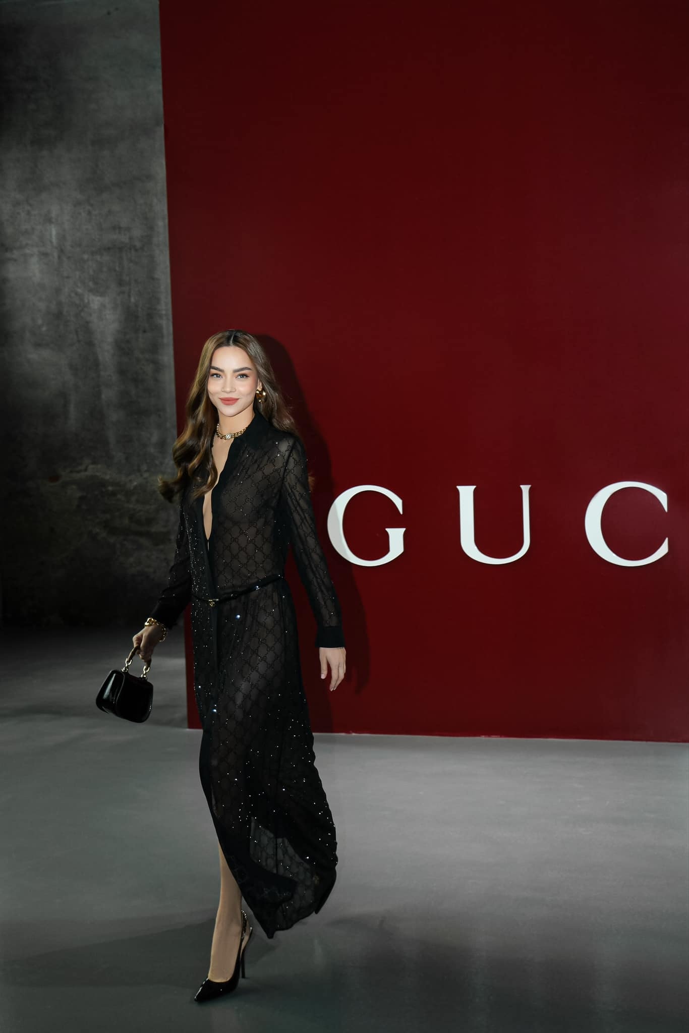 Hồ Ngọc Hà,  Milan Fashion Week, tuần lễ thời trang Milan,  bạn thân Gucci,  fashionista Việt Nam,  Cô đơn trên Sofa,  Quỳnh Anh Shyn,  Alex Fox ảnh 1 Ho Ngoc Ha,  Milan Fashion Week, tuan le thoi trang Milan,  ban than Gucci,  fashionista Viet Nam,  Co don tren Sofa,  Quynh Anh Shyn,  Alex Fox anh 1