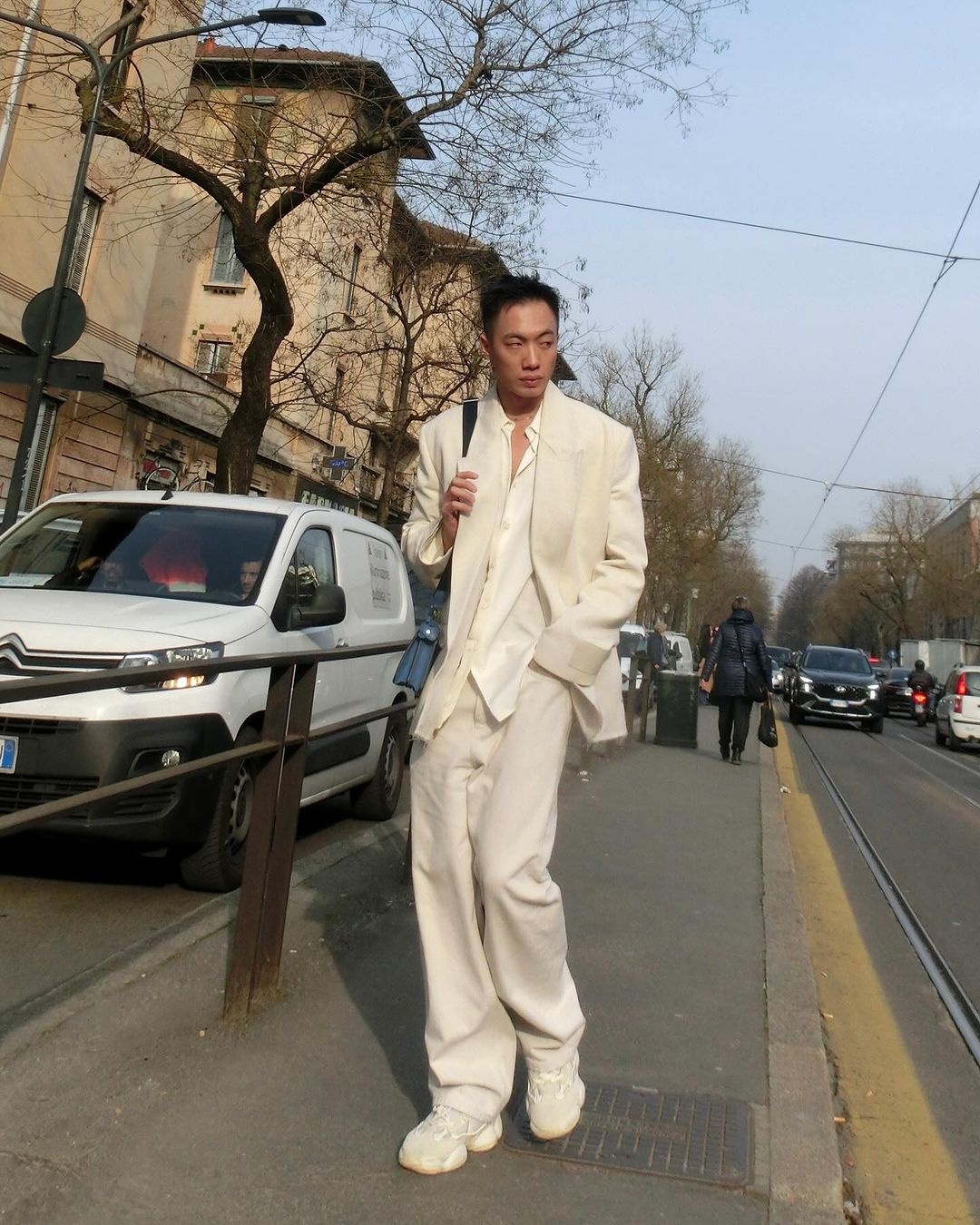 Hồ Ngọc Hà,  Milan Fashion Week, tuần lễ thời trang Milan,  bạn thân Gucci,  fashionista Việt Nam,  Cô đơn trên Sofa,  Quỳnh Anh Shyn,  Alex Fox ảnh 12 Ho Ngoc Ha,  Milan Fashion Week, tuan le thoi trang Milan,  ban than Gucci,  fashionista Viet Nam,  Co don tren Sofa,  Quynh Anh Shyn,  Alex Fox anh 12