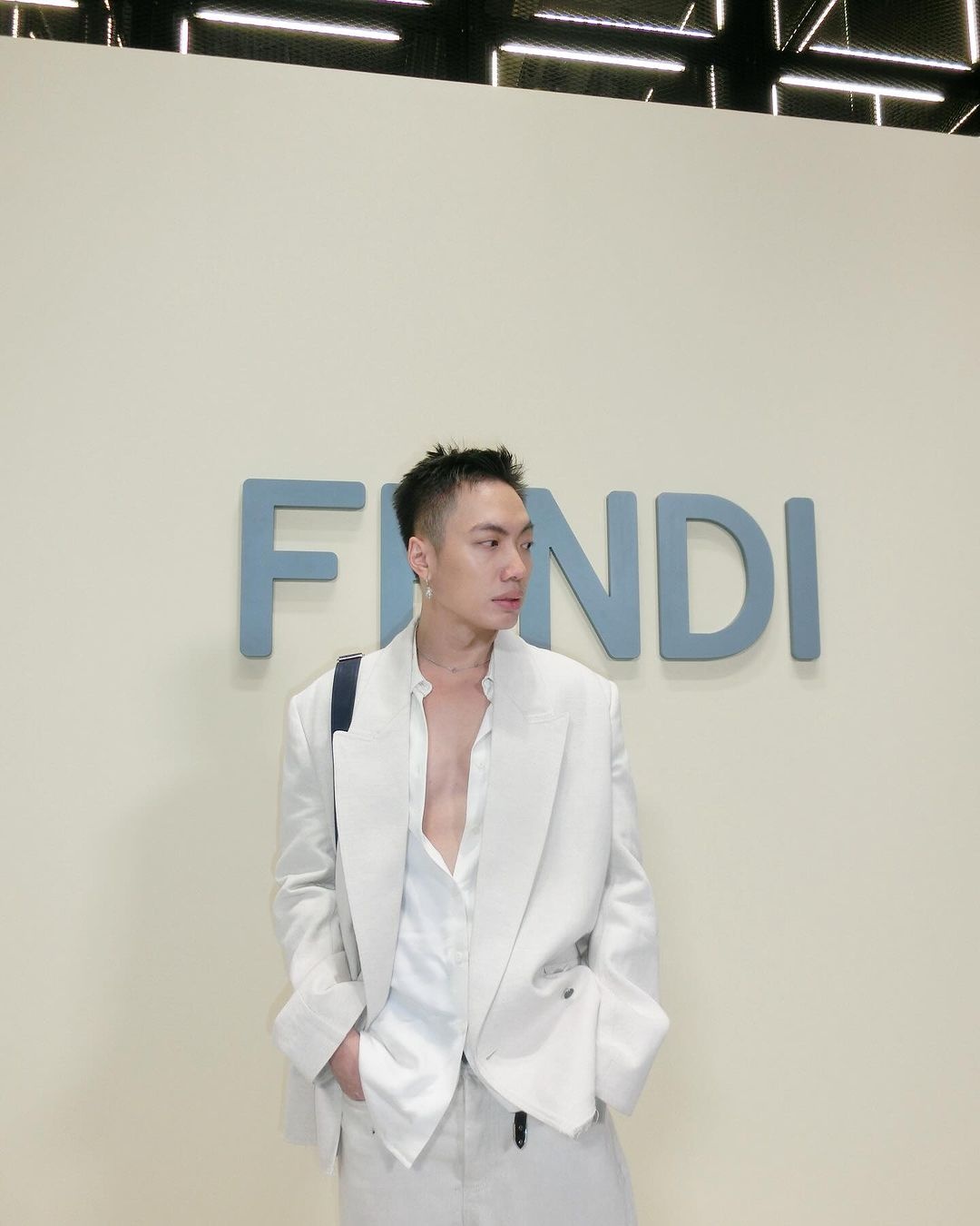Hồ Ngọc Hà,  Milan Fashion Week, tuần lễ thời trang Milan,  bạn thân Gucci,  fashionista Việt Nam,  Cô đơn trên Sofa,  Quỳnh Anh Shyn,  Alex Fox ảnh 10 Ho Ngoc Ha,  Milan Fashion Week, tuan le thoi trang Milan,  ban than Gucci,  fashionista Viet Nam,  Co don tren Sofa,  Quynh Anh Shyn,  Alex Fox anh 10