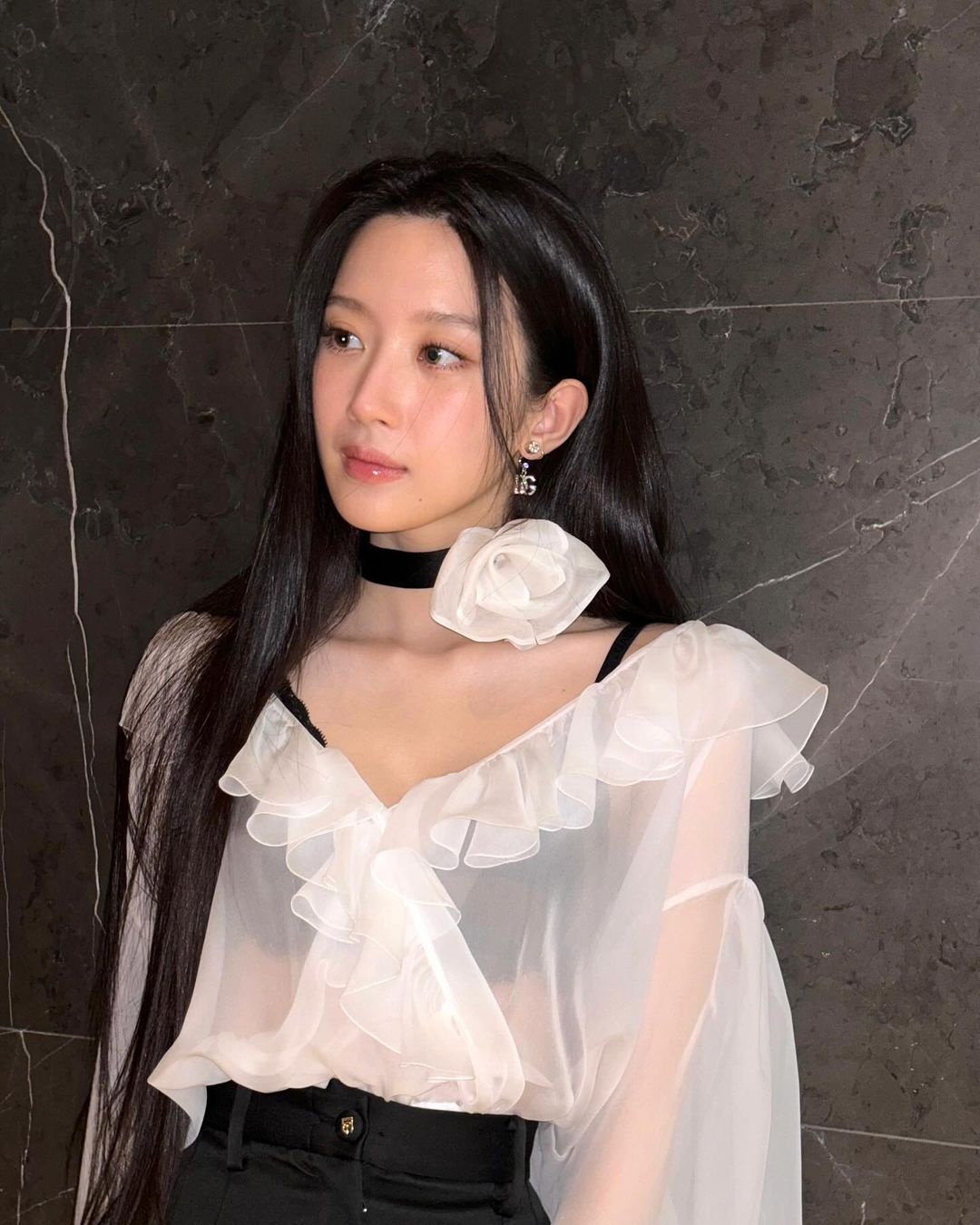 tuần lễ thời trang milan, nội y, váy xuyên thấu, Hwasa MAMAMOO, Moon Ga-young, Ningning Aespa, hồ ngọc hà ảnh 4 tuan le thoi trang milan, noi y, vay xuyen thau, Hwasa MAMAMOO, Moon Ga-young, Ningning Aespa, ho ngoc ha anh 4