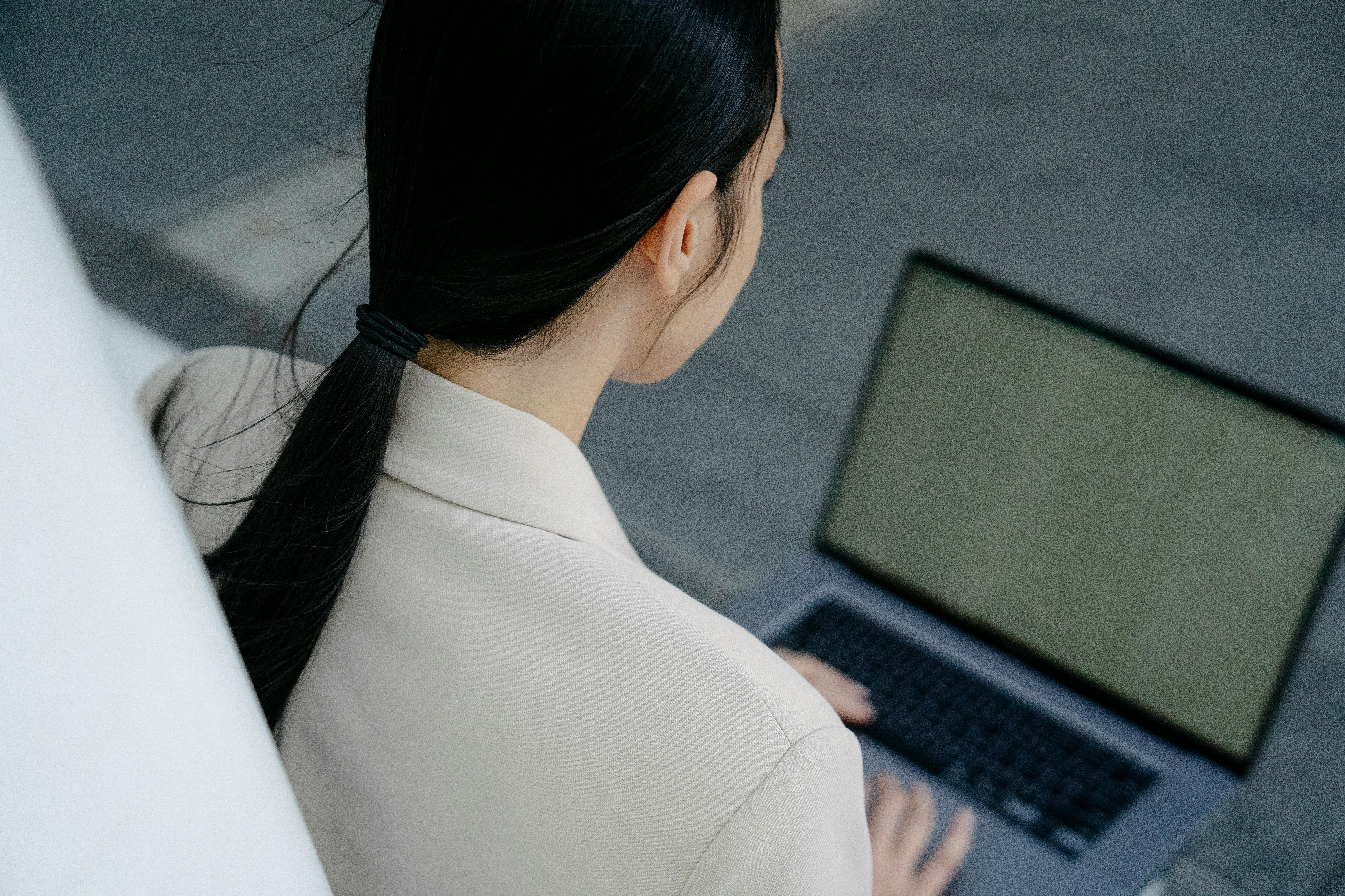 thu xin viec,  van mau xin viec,  thi truong tuyen dung,  so yeu ly lich,  tao CV anh 2