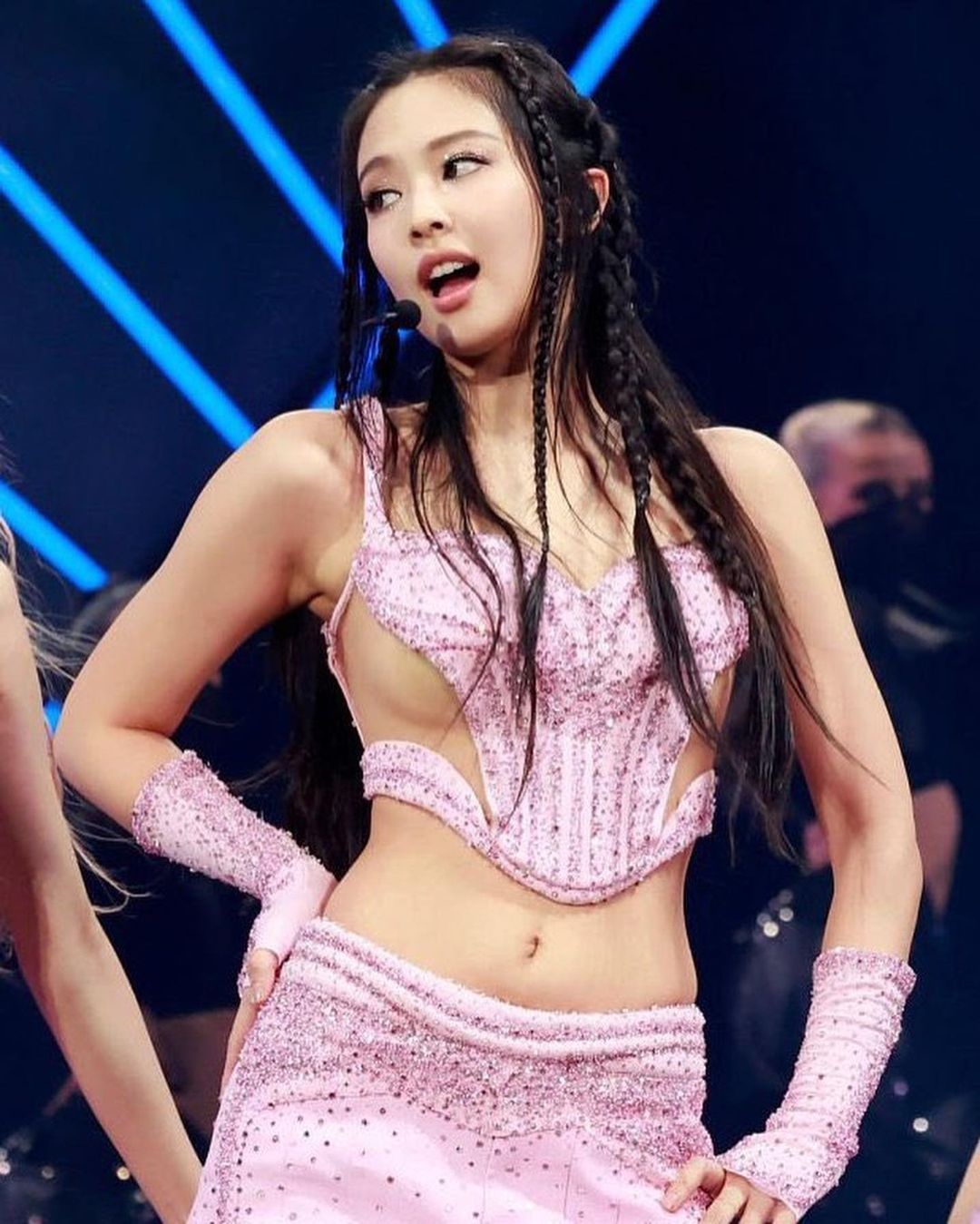 đường chân ngực, jennie blackpink, dune 2, zendaya, calvin klein, ảnh 2 duong chan nguc, jennie blackpink, dune 2, zendaya, calvin klein, anh 2