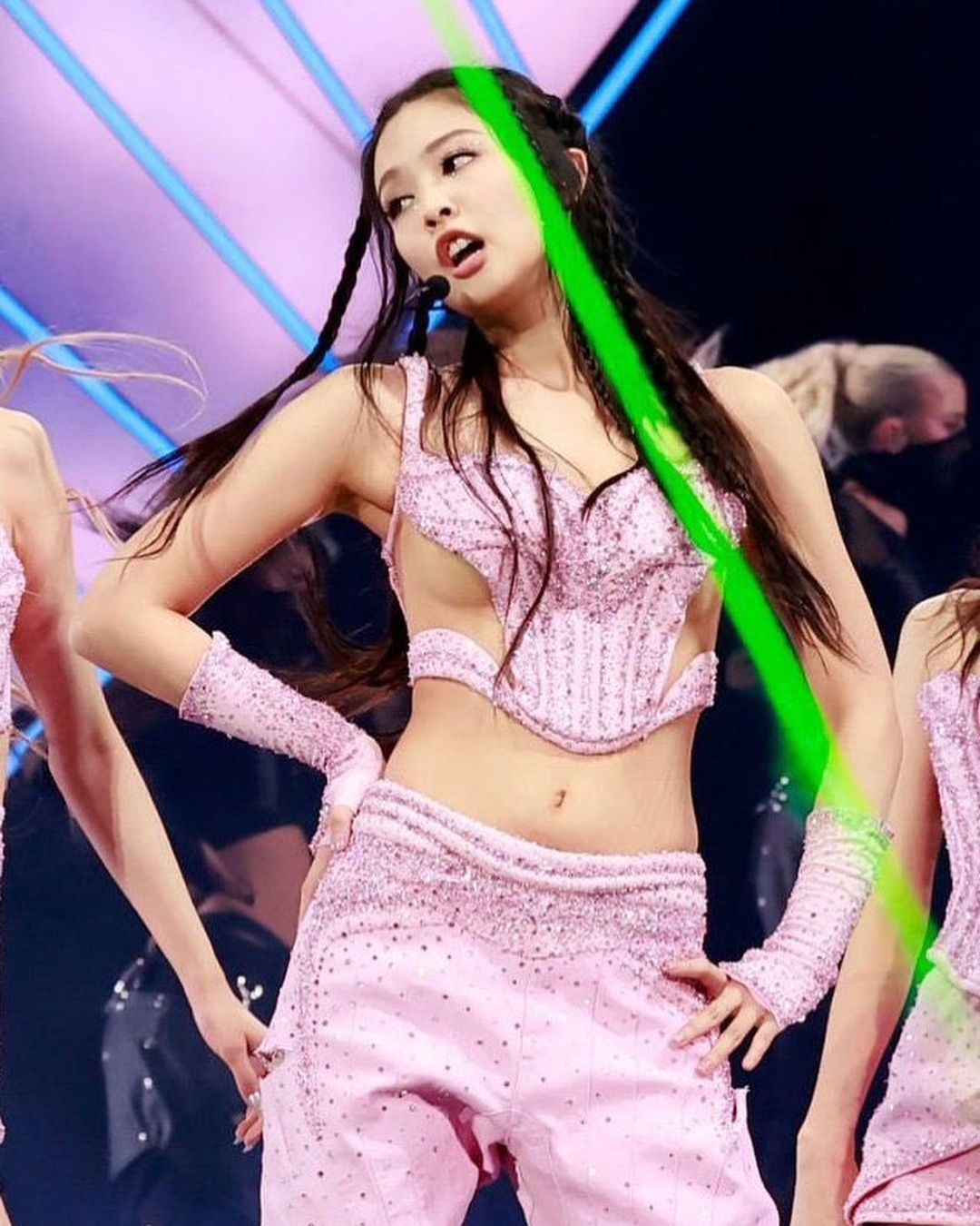 đường chân ngực, jennie blackpink, dune 2, zendaya, calvin klein, ảnh 3 duong chan nguc, jennie blackpink, dune 2, zendaya, calvin klein, anh 3