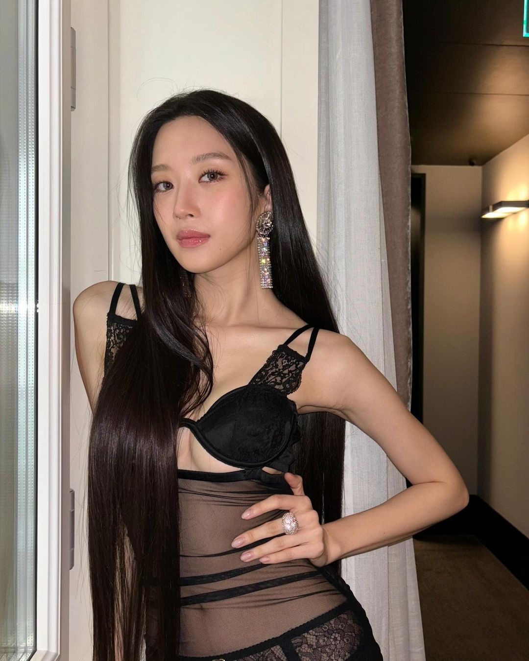 đường chân ngực, jennie blackpink, dune 2, zendaya, calvin klein, ảnh 4 duong chan nguc, jennie blackpink, dune 2, zendaya, calvin klein, anh 4