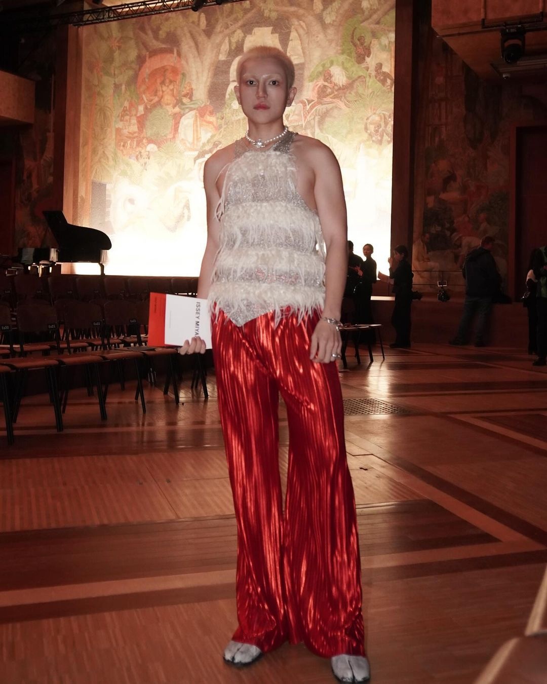 Newsfeed Rate,  ciin,  bikini vo so,  tuan le thoi trang,  paris fashion week,  paris fashion week 2024 anh 19