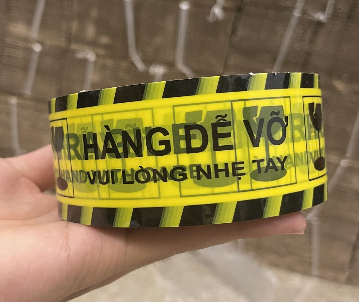 vong tay Balenciaga,  cuon bang keo,  vong tay bang keo, thuong hieu xa xi Balenciaga anh 6