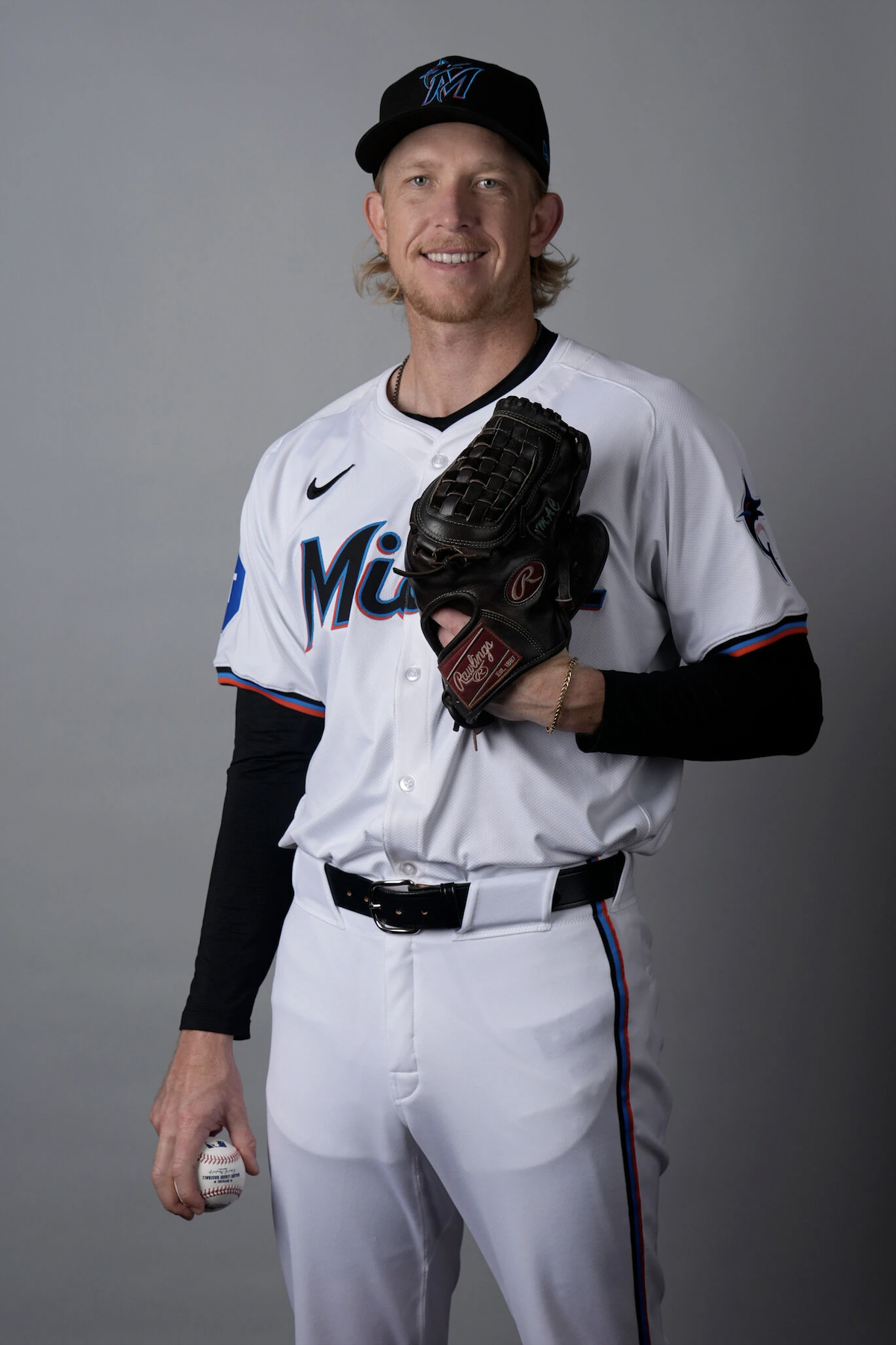 quan bong chay trong suot,  quan xuyen thau,  giai MLB,  Major League Baseball,  Nike,  Fanatics anh 6