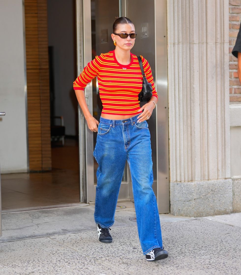 Onitsuka Tiger Mexico 66,  ly tieu long,  Emily Ratajkowski,  Bella Hadid,  adidas samba anh 5