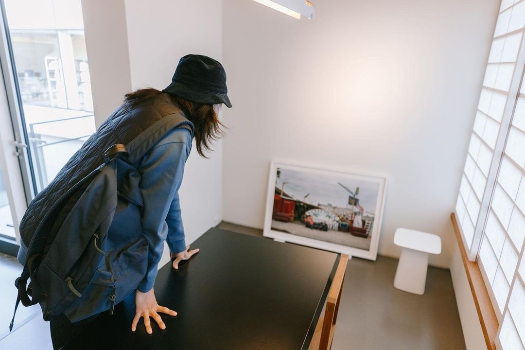 ban trai Han So Hee,  Han So Hee, trien lam Ryu Jun Yeol, A Wind Runs Through It,  And Other Stories anh 9