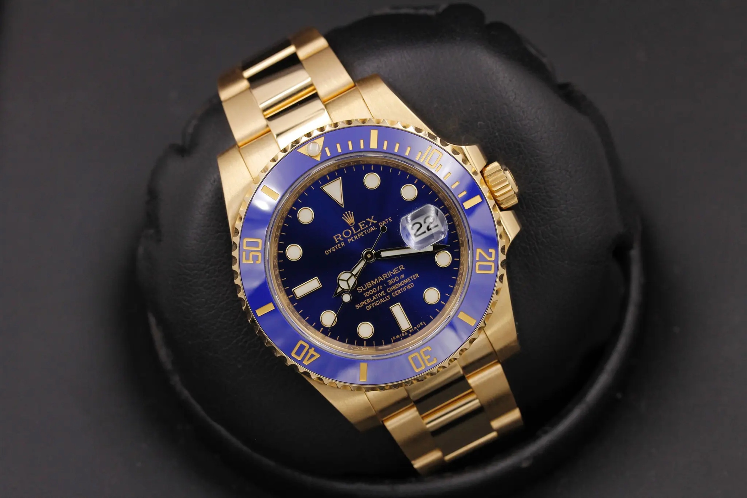 Gan 2 ty USD dong ho xa xi bi mat cap hinh anh