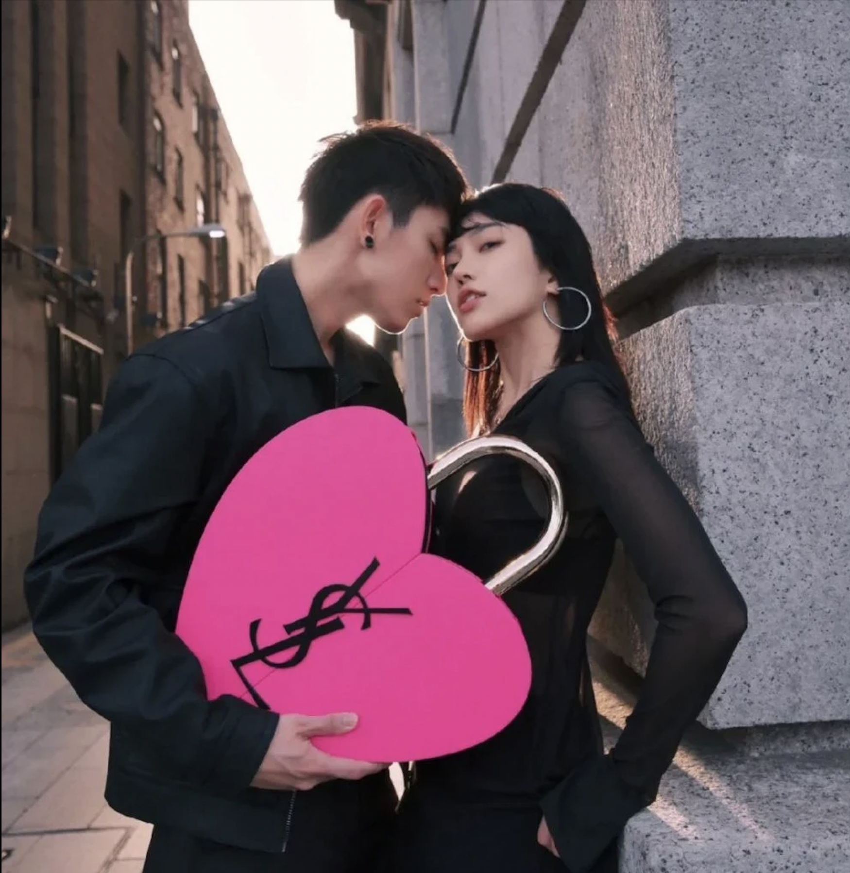 thi truong qua tang,  thi truong xa xi,  gioi tre Trung Quoc,  kinh te Trung Quoc,  chua luy tinh anh 3