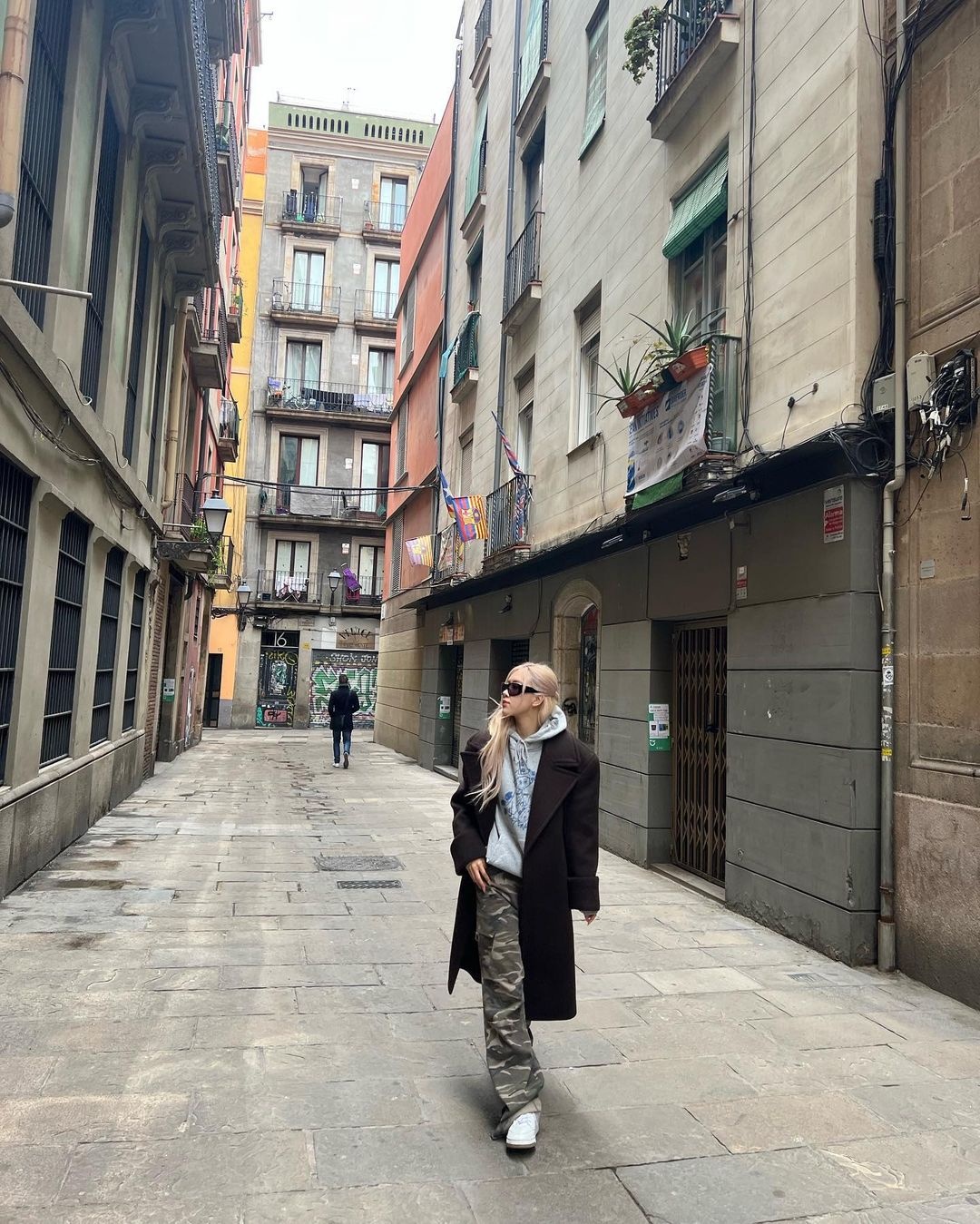 giay BlackPink,  thanh vien BlackPink, Boots nghin USD cua Lisa, Lisa BlackPink cao bao nhieu,  Jisoo instagram anh 9