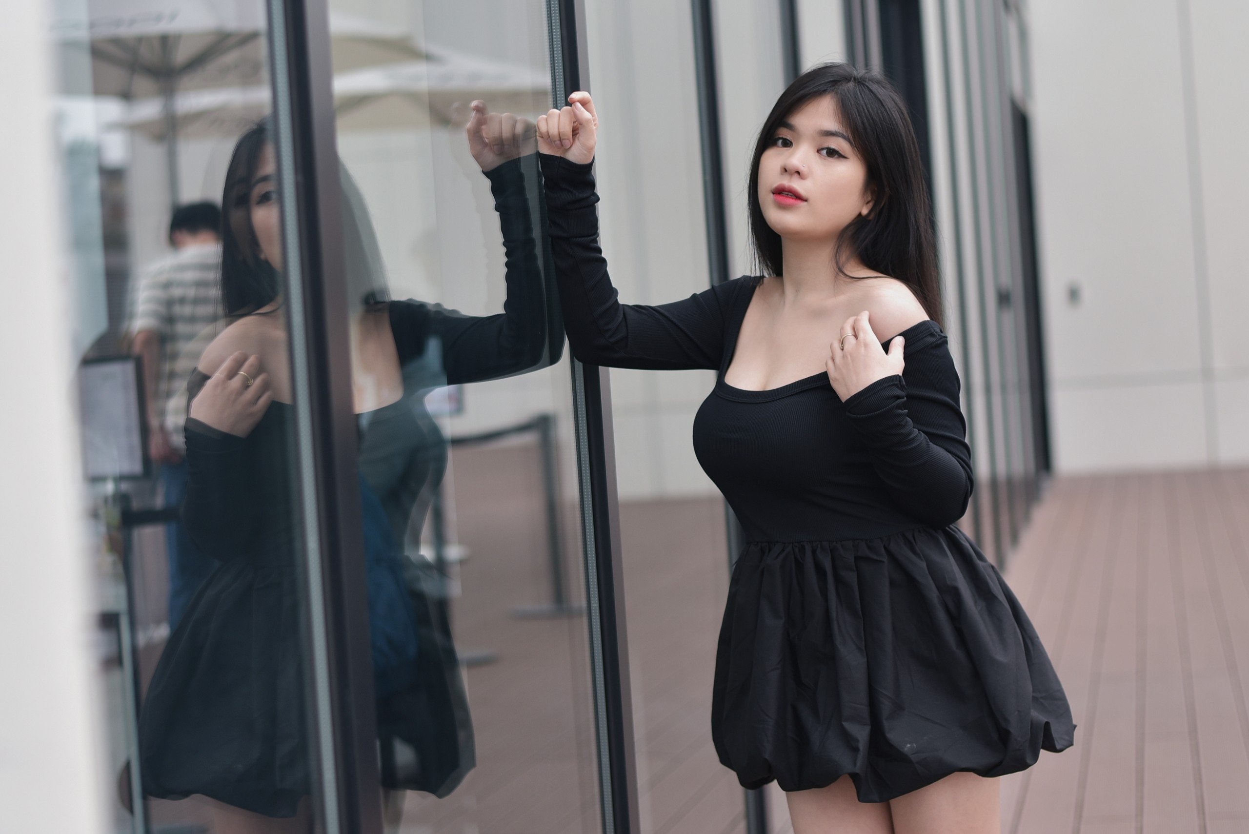 Diện váy ngắn, chẳng lo lắng