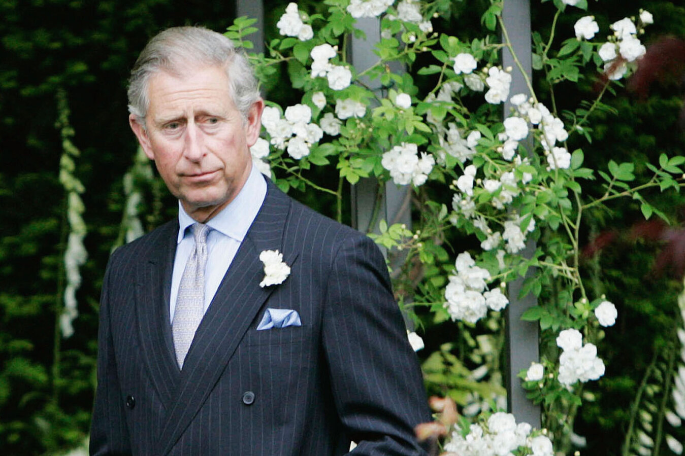 Vua Charles III mo show thoi trang hinh anh