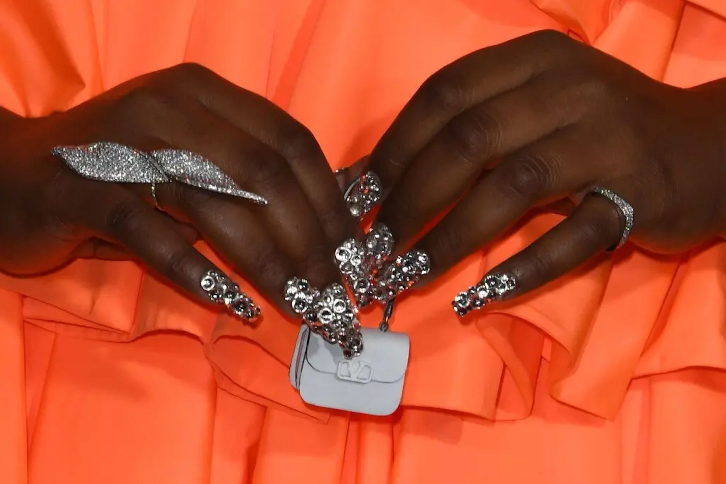 Muc dich thuc su cua tui xach 'be bang cai mong tay' hinh anh