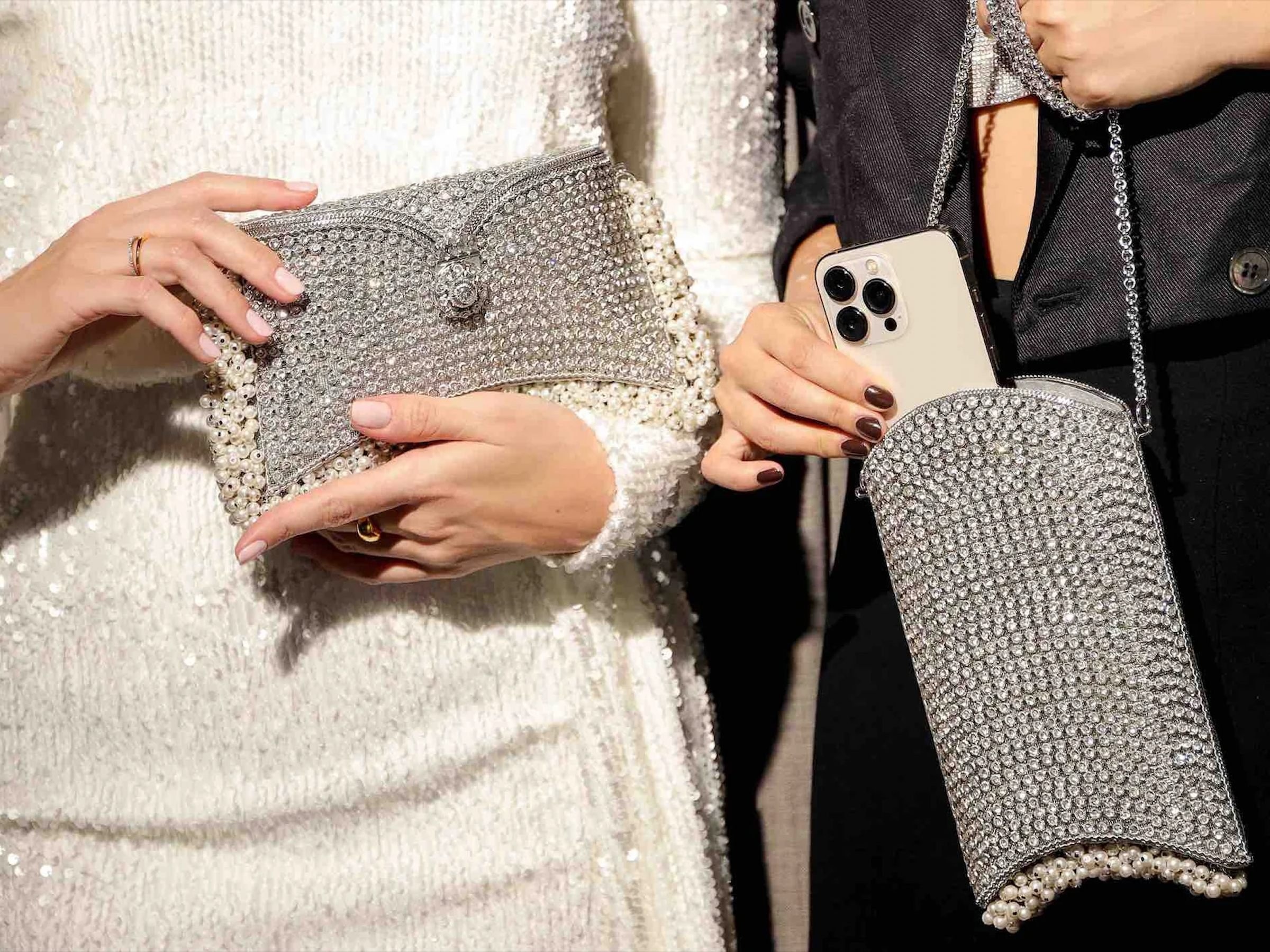 tui sieu nho, be bang cai mong tay,  tui xach ti hon,  phu kien nu,  xu huong thoi trang anh 2