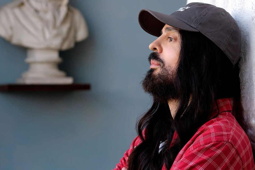 Valentino,  Giam doc sang tao anh 7