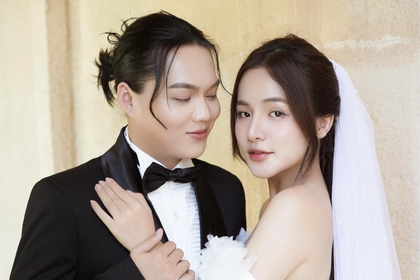 Thay gi tu dam cuoi gia cua Pham Thoai? hinh anh