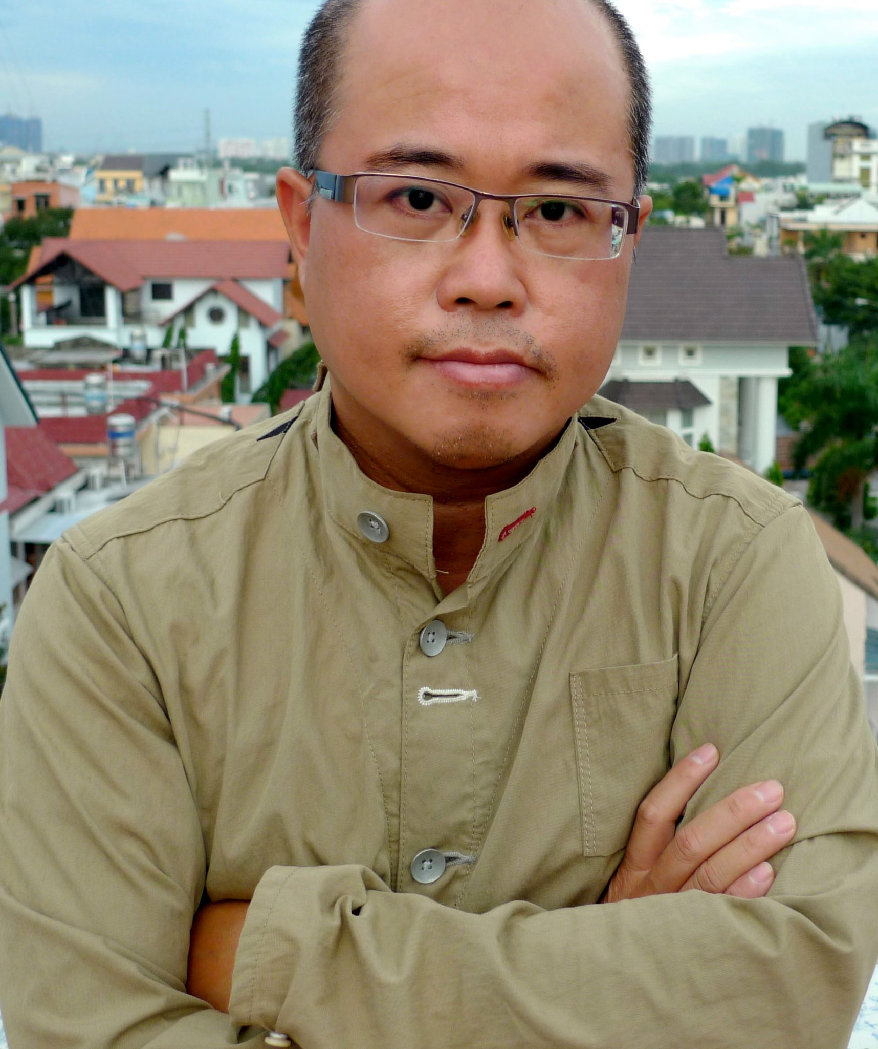 Le Quang Dinh,  nghe thuat duong dai,  San Art, Le Quang Dinh qua doi anh 3