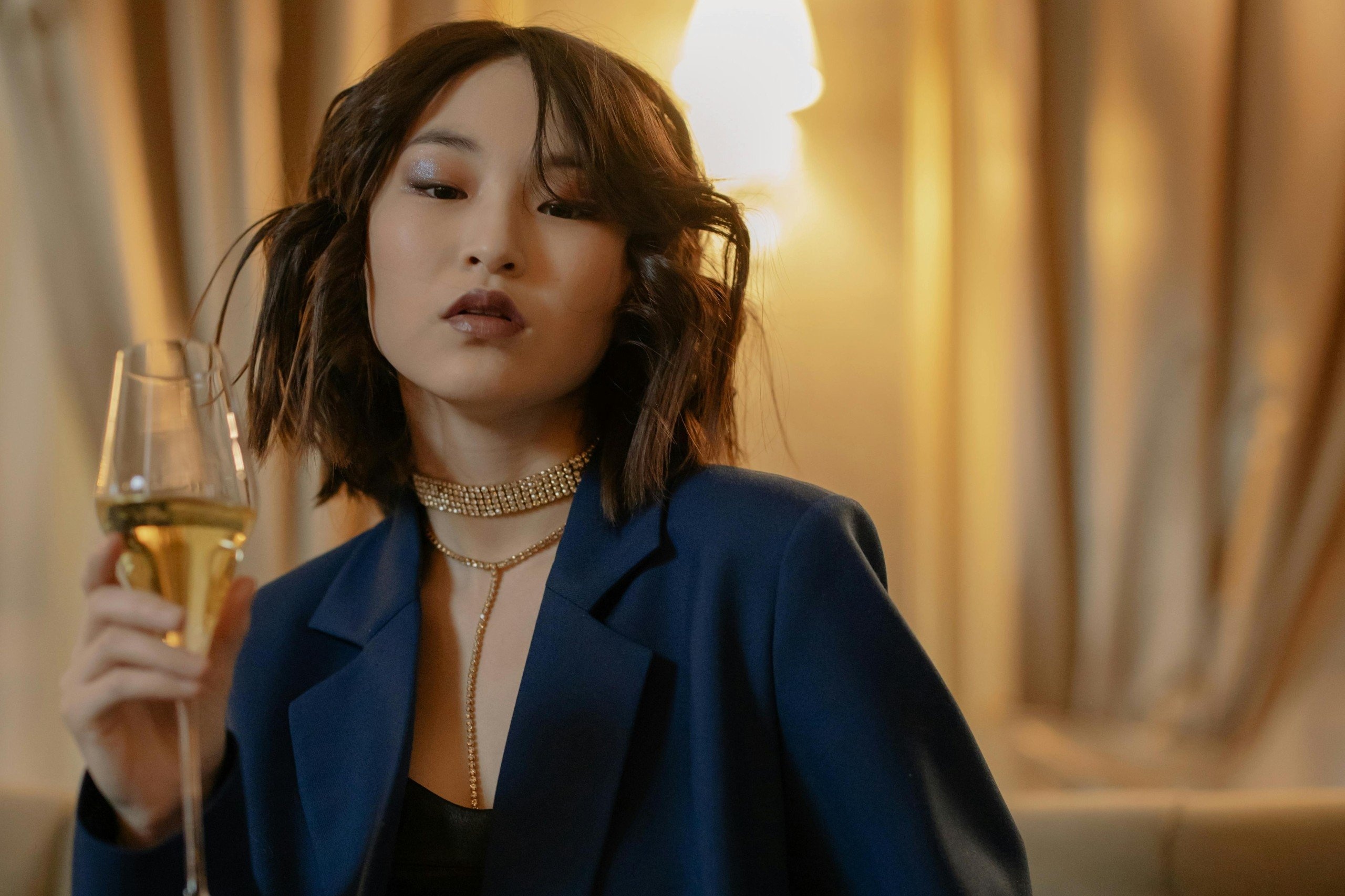 The he tham vong, hoc van cao nhung co don hinh anh