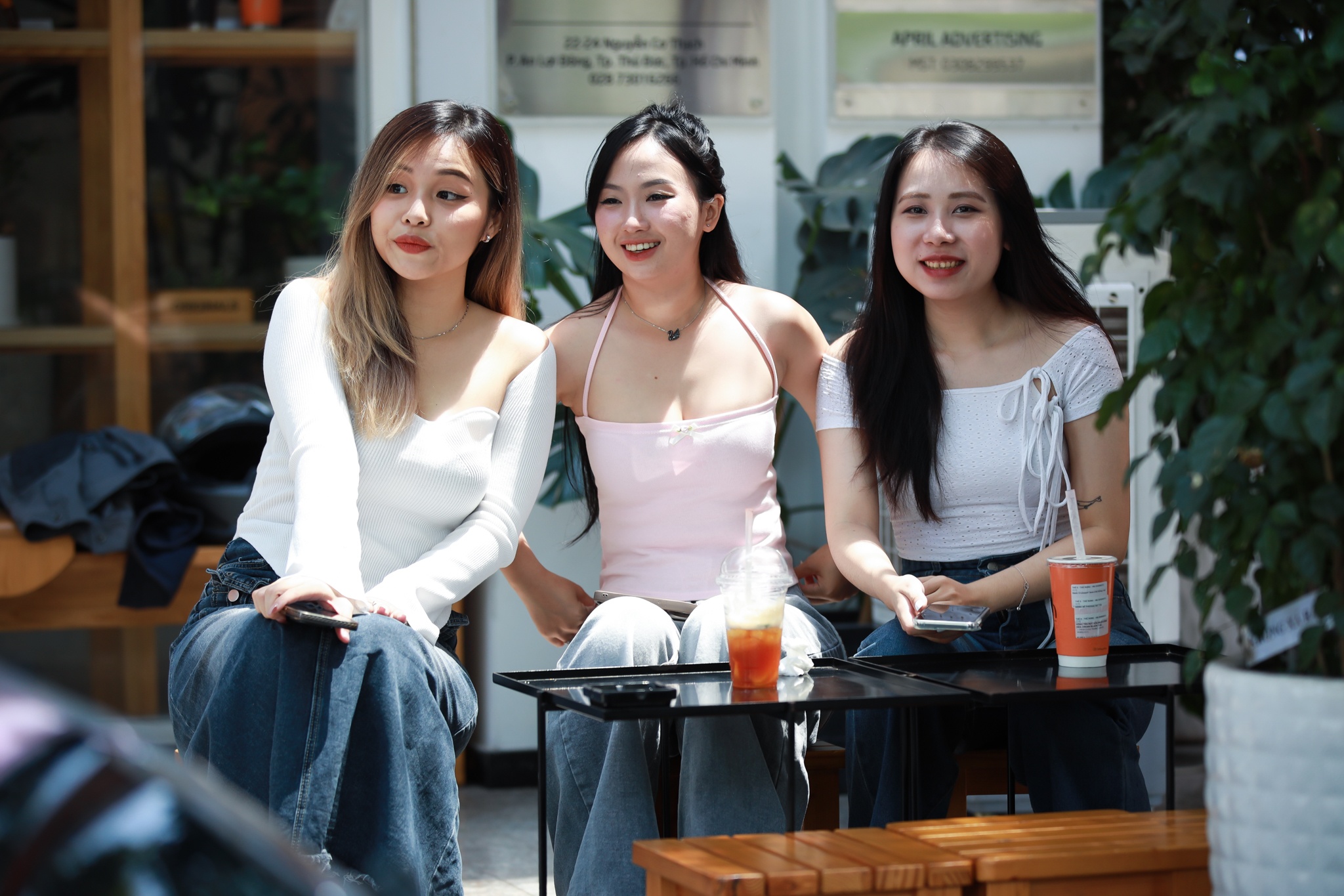 nghi le 30/4,  dip le 30/4,  nghi le 5 ngay,  lich nghi 30/4 1/5,  dat ve may bay,  dat khach san,  nhan vien van phong anh 3