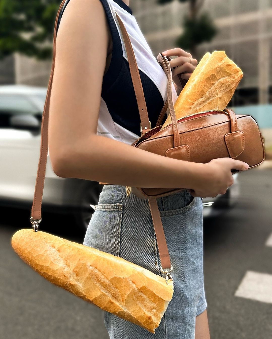 ổ bánh mì,  túi xách bánh mì,  Adrian Appiolaza,  giám đốc sáng tạo,  hãng túi xách,  thương hiệu thời trang ảnh 6 o banh mi,  tui xach banh mi,  Adrian Appiolaza,  giam doc sang tao,  hang tui xach,  thuong hieu thoi trang anh 6