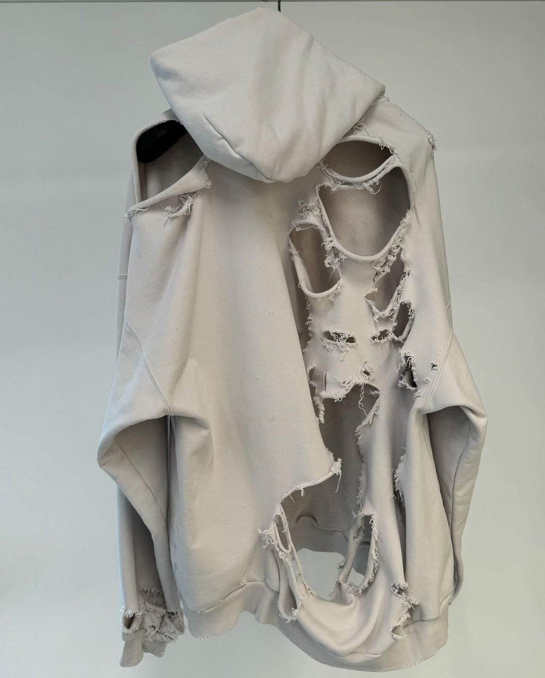 áo rách,  Balenciaga,  đầu bếp Hong Kong,  Super Destroyed T-Shirt ảnh 5 ao rach,  Balenciaga,  dau bep Hong Kong,  Super Destroyed T-Shirt anh 5