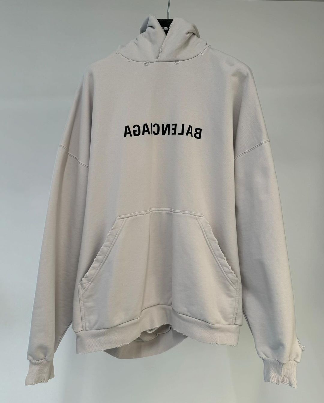 áo rách,  Balenciaga,  đầu bếp Hong Kong,  Super Destroyed T-Shirt ảnh 4 ao rach,  Balenciaga,  dau bep Hong Kong,  Super Destroyed T-Shirt anh 4