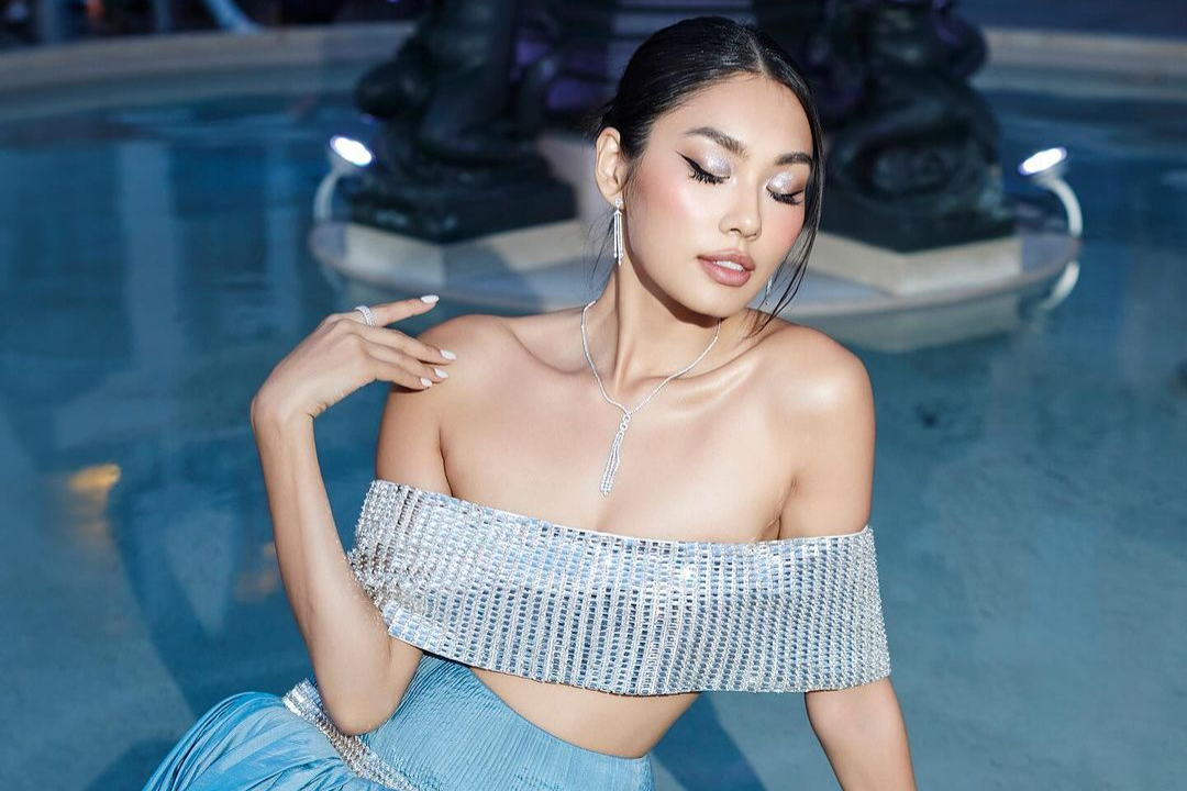 Vay ao cua NTK Viet Nam o khap Cannes 2024 hinh anh